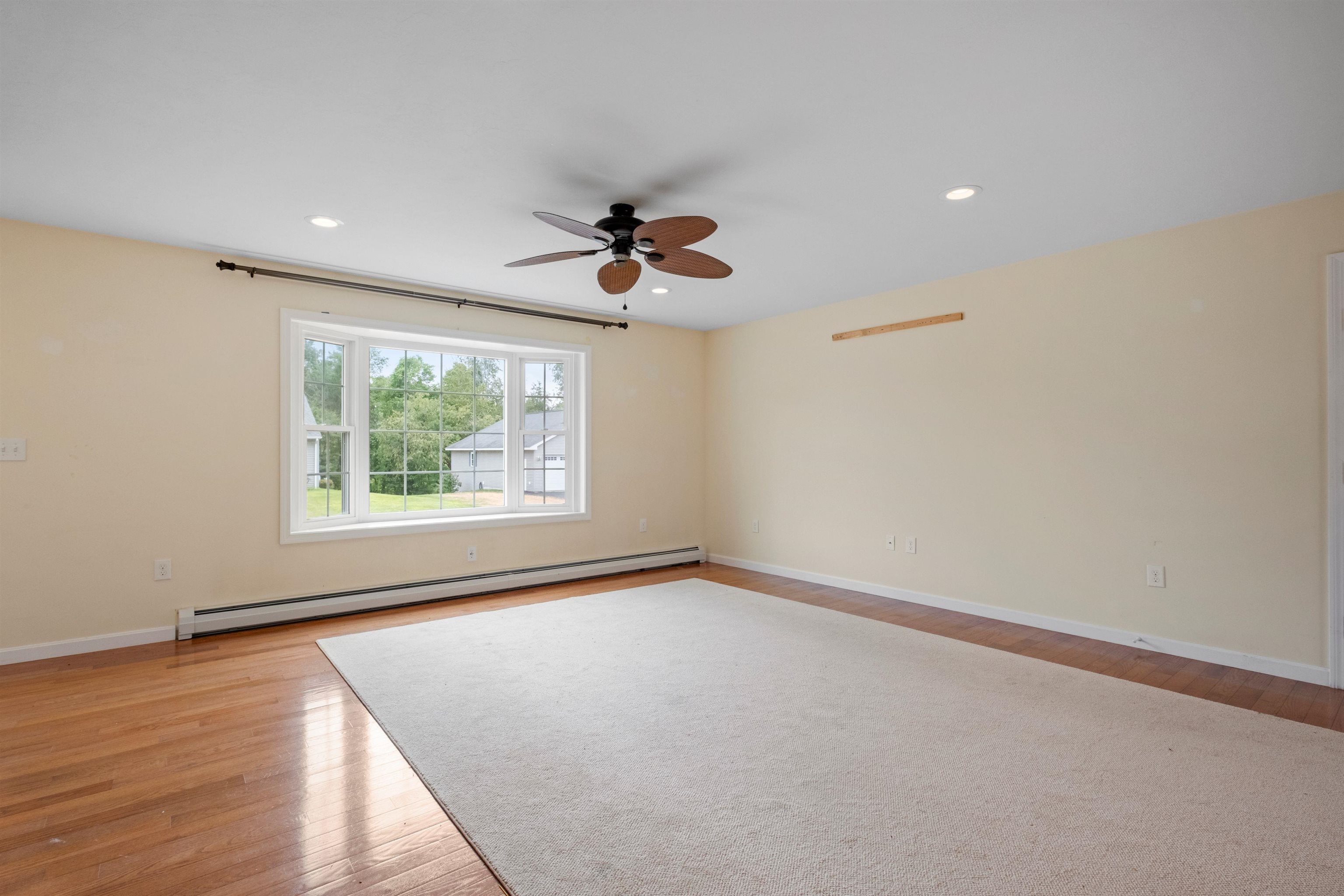 20 Linny Ln, Laconia, NH 03246