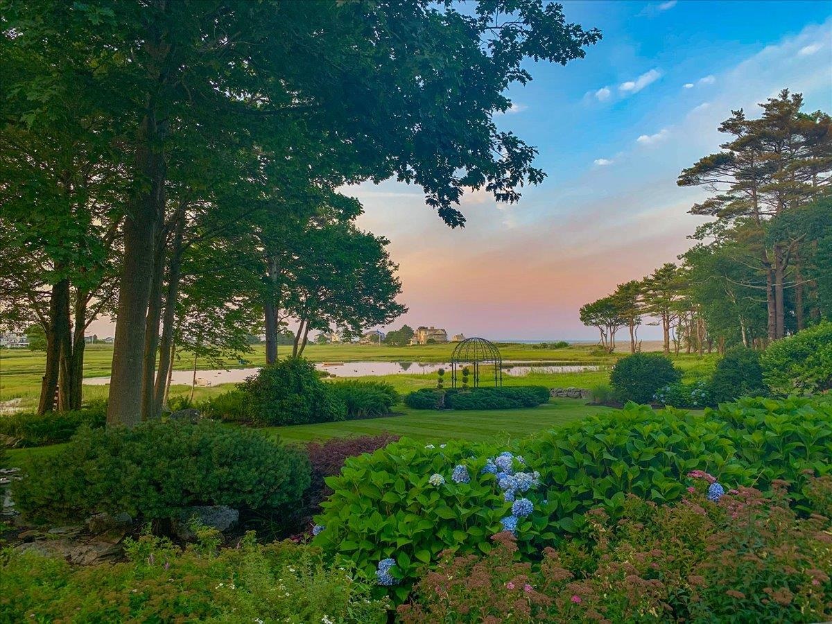 6 Wildwood Ln, Rye, NH 03870