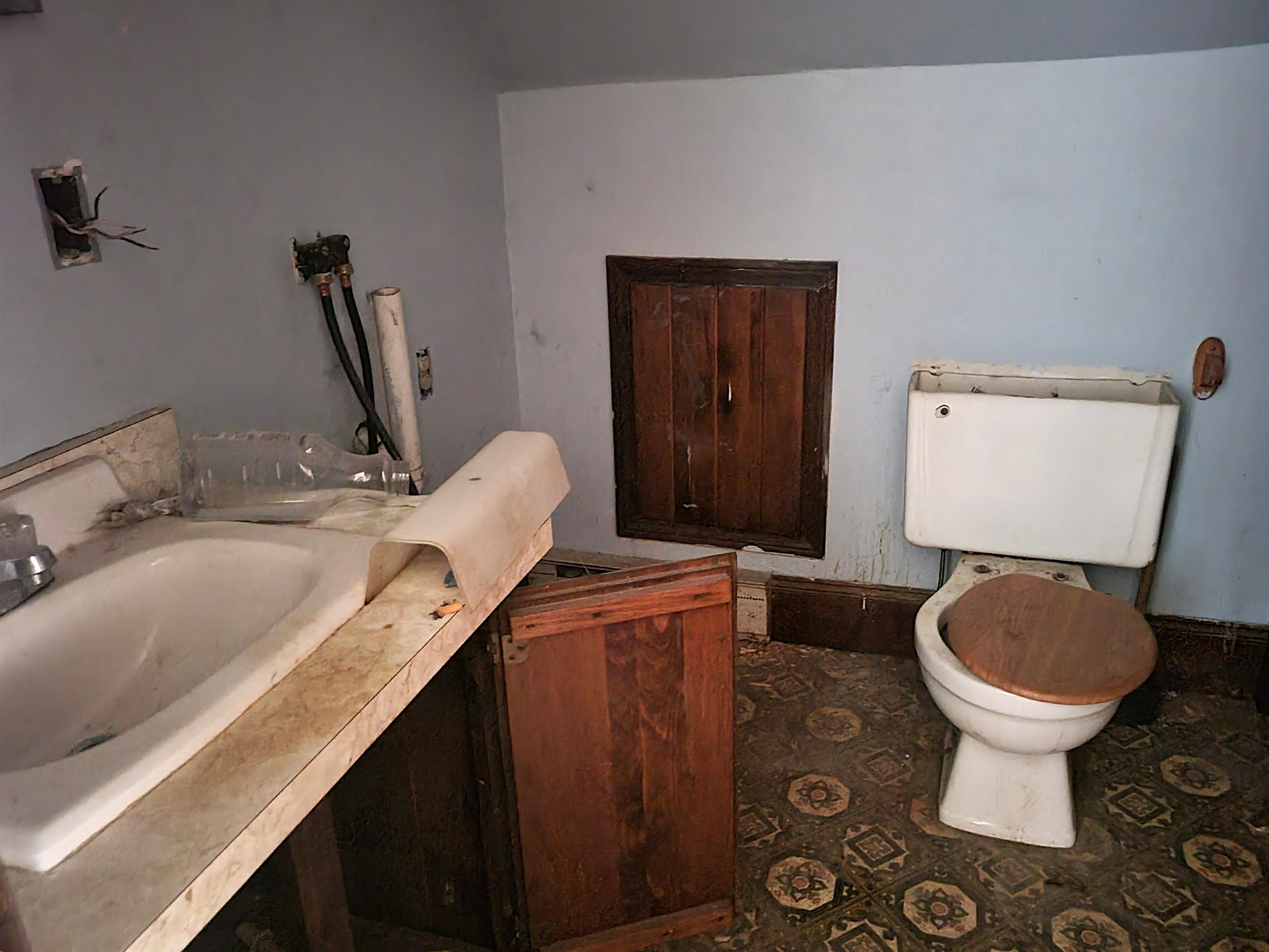 185 Park St, Berlin, NH 03570