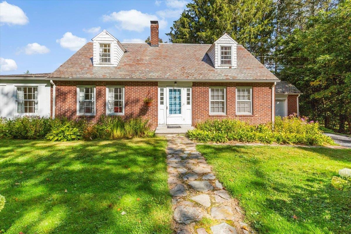 Village of North Bennington in Town of Bennington VT Home for sale $$395,000 $204 per sq.ft.