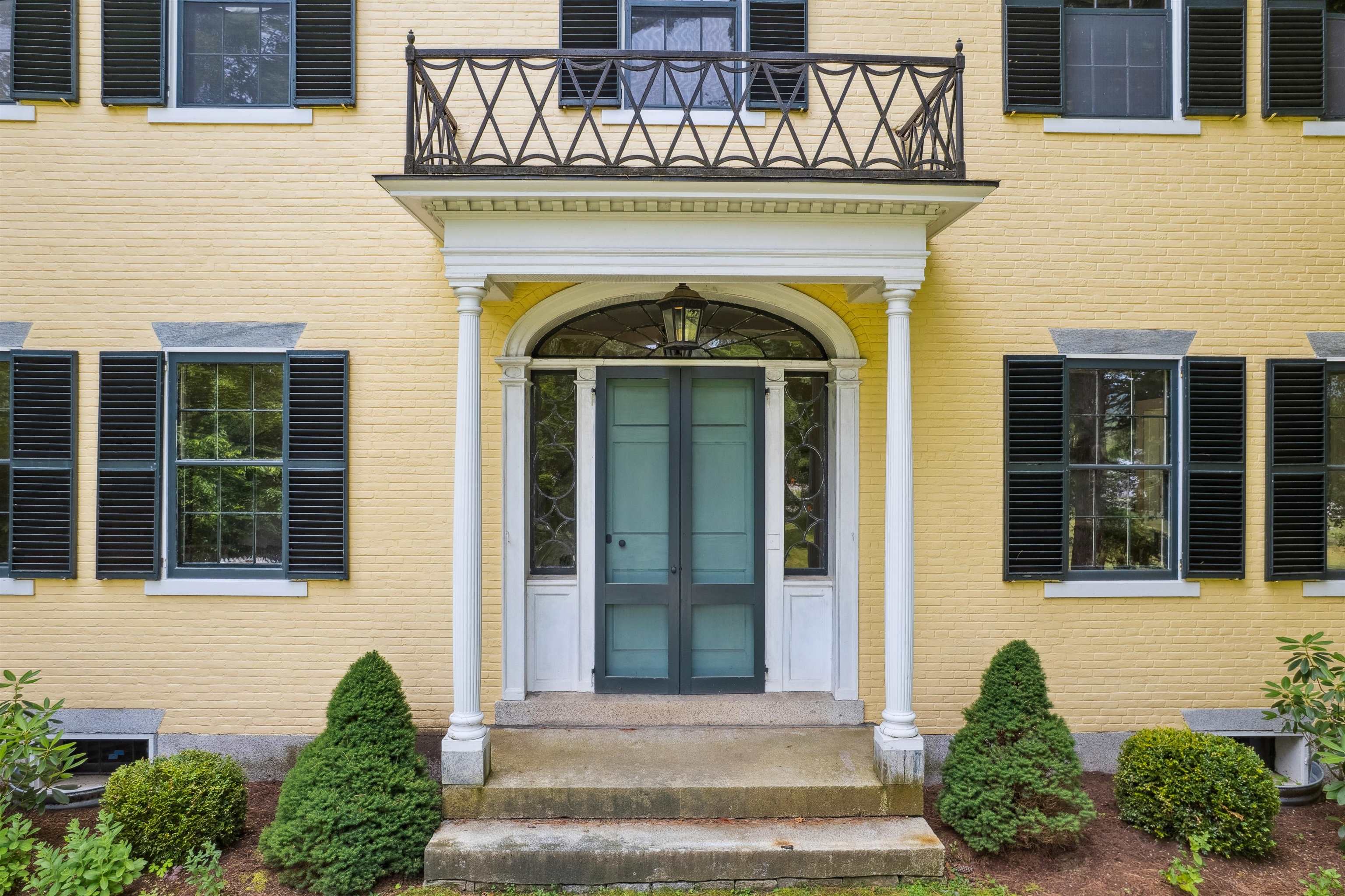 588 Nh Route 10, Orford, NH 03777