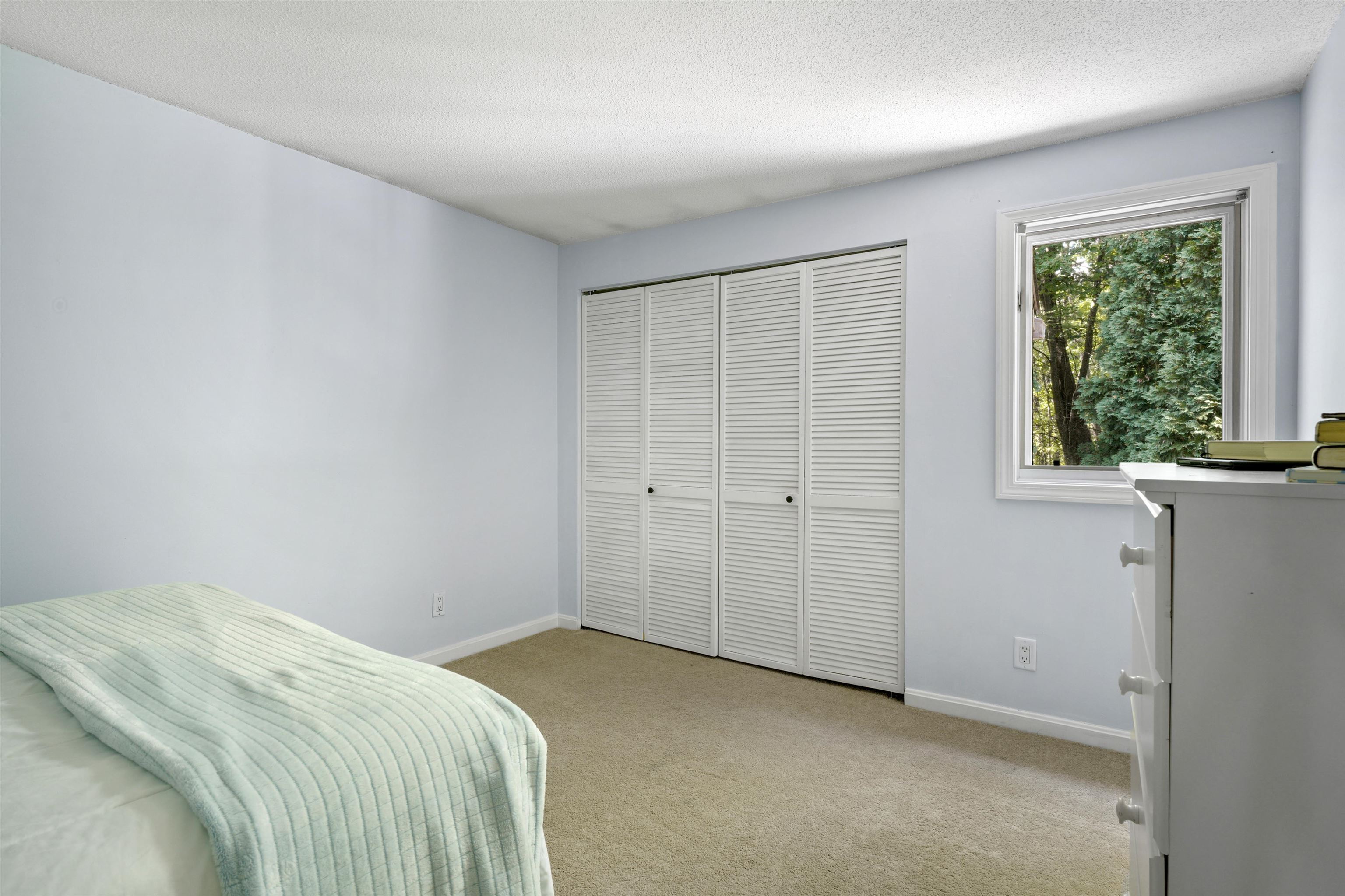 34 Briston Ct, Bedford, NH 03110