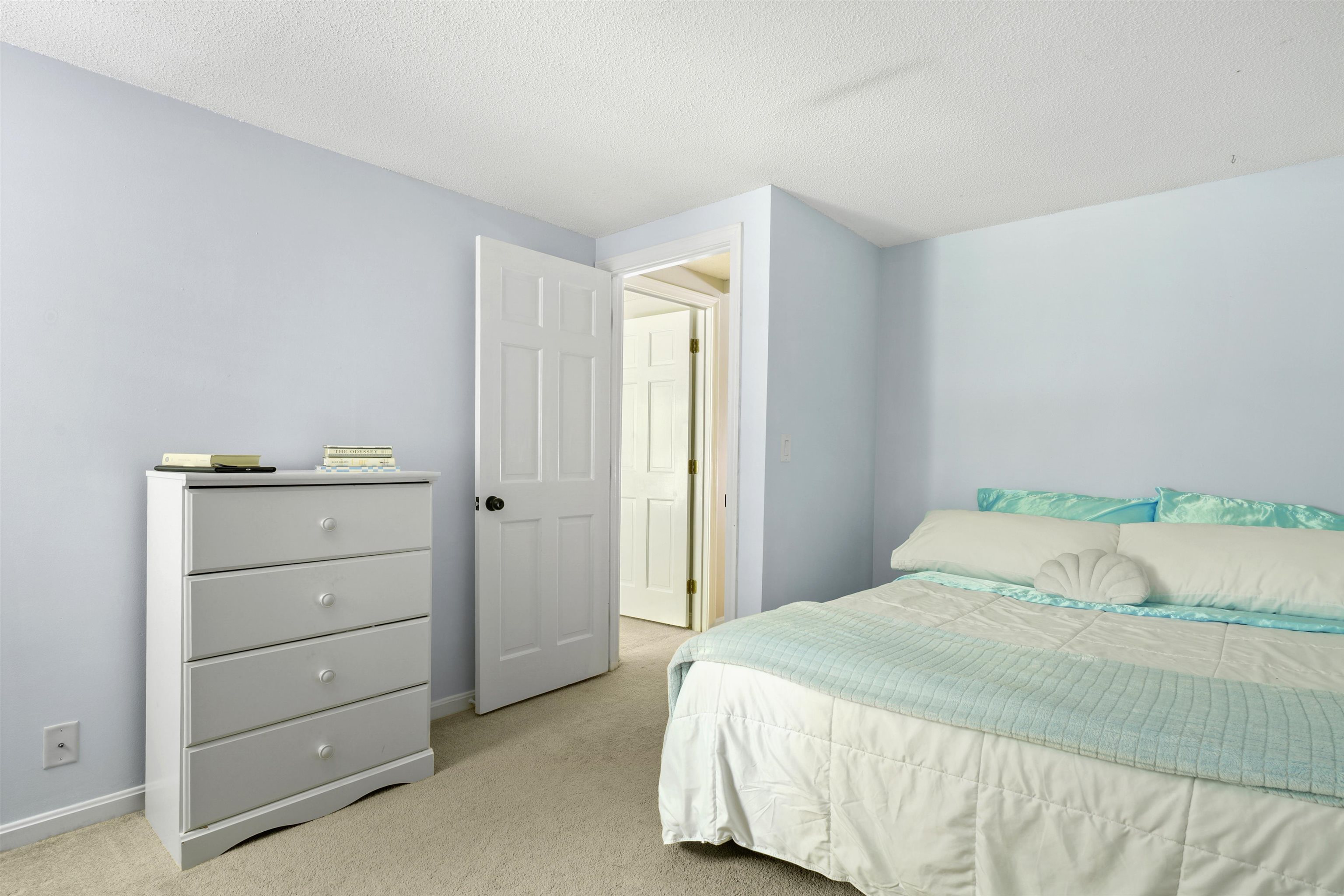 34 Briston Ct, Bedford, NH 03110