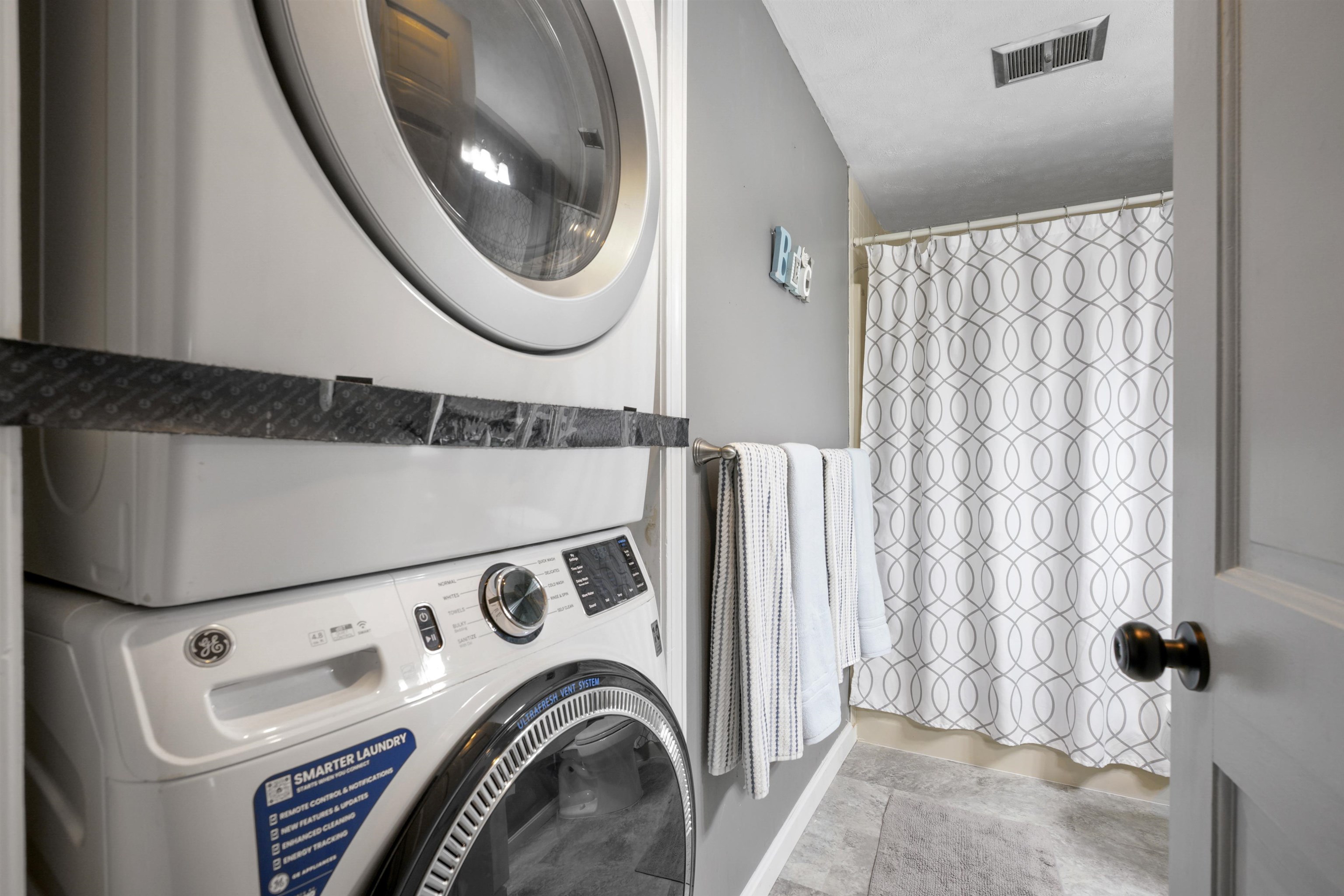 34 Briston Ct, Bedford, NH 03110