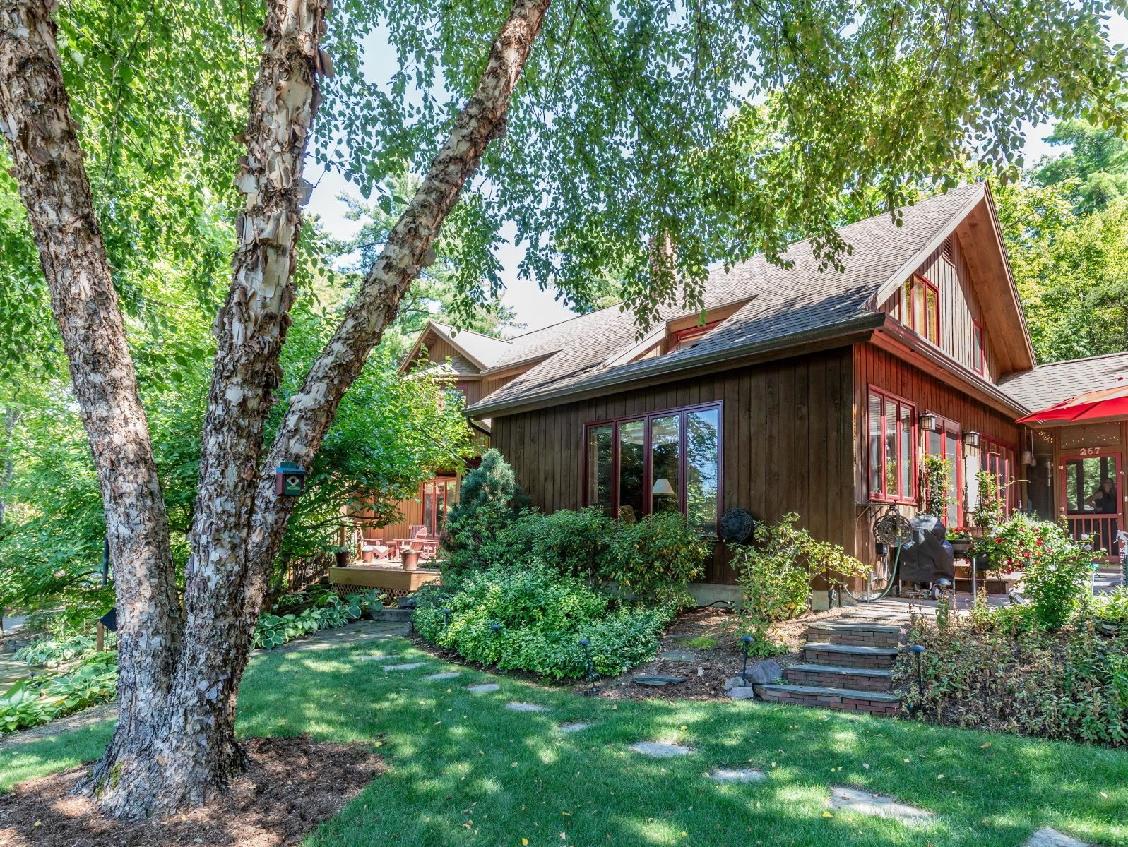 Homes for sale in Burlington, VT | 267 South Cove Rd, Burlington, VT 05401 | MLS# 5060244