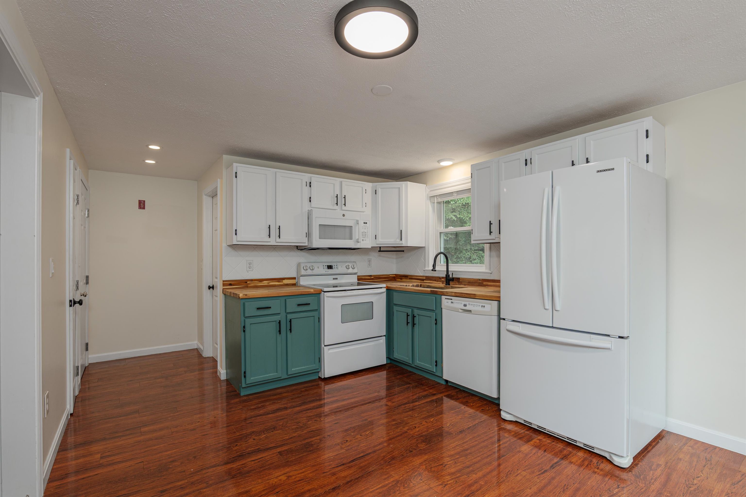 Homes for sale in Derry, NH | 7 R Desforge Ln #R, Derry, NH 03038 | MLS# 5060307