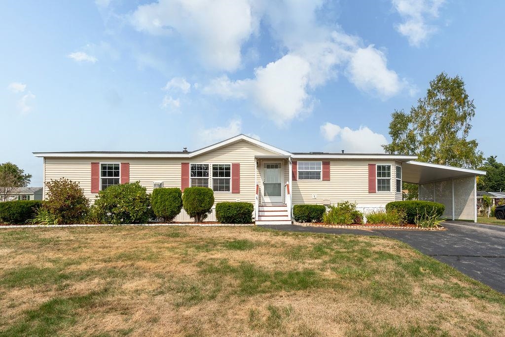 Homes for sale in Dover, NH | 4 Freedom Dr, Dover, NH 03820 | MLS# 5060326