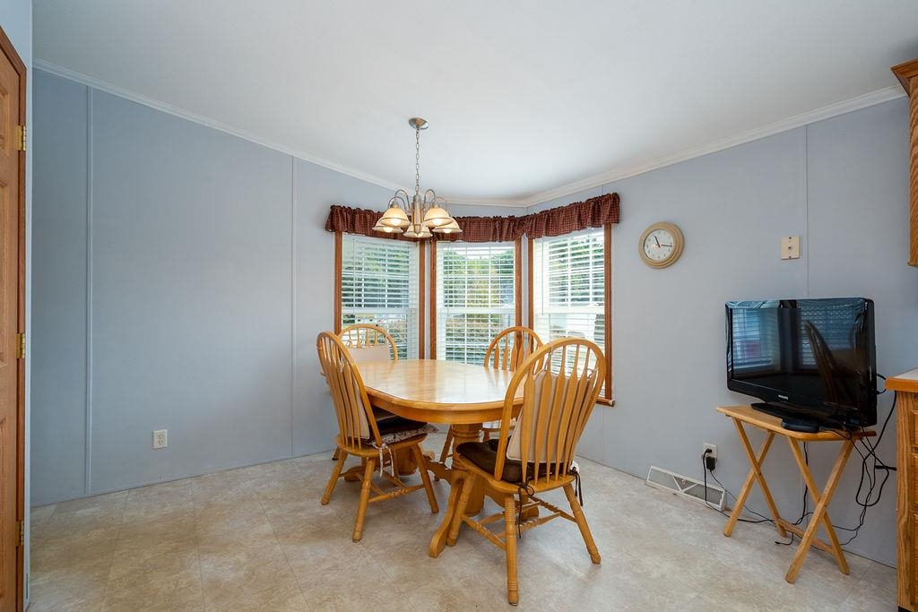 4 Freedom Dr, Dover, NH 03820