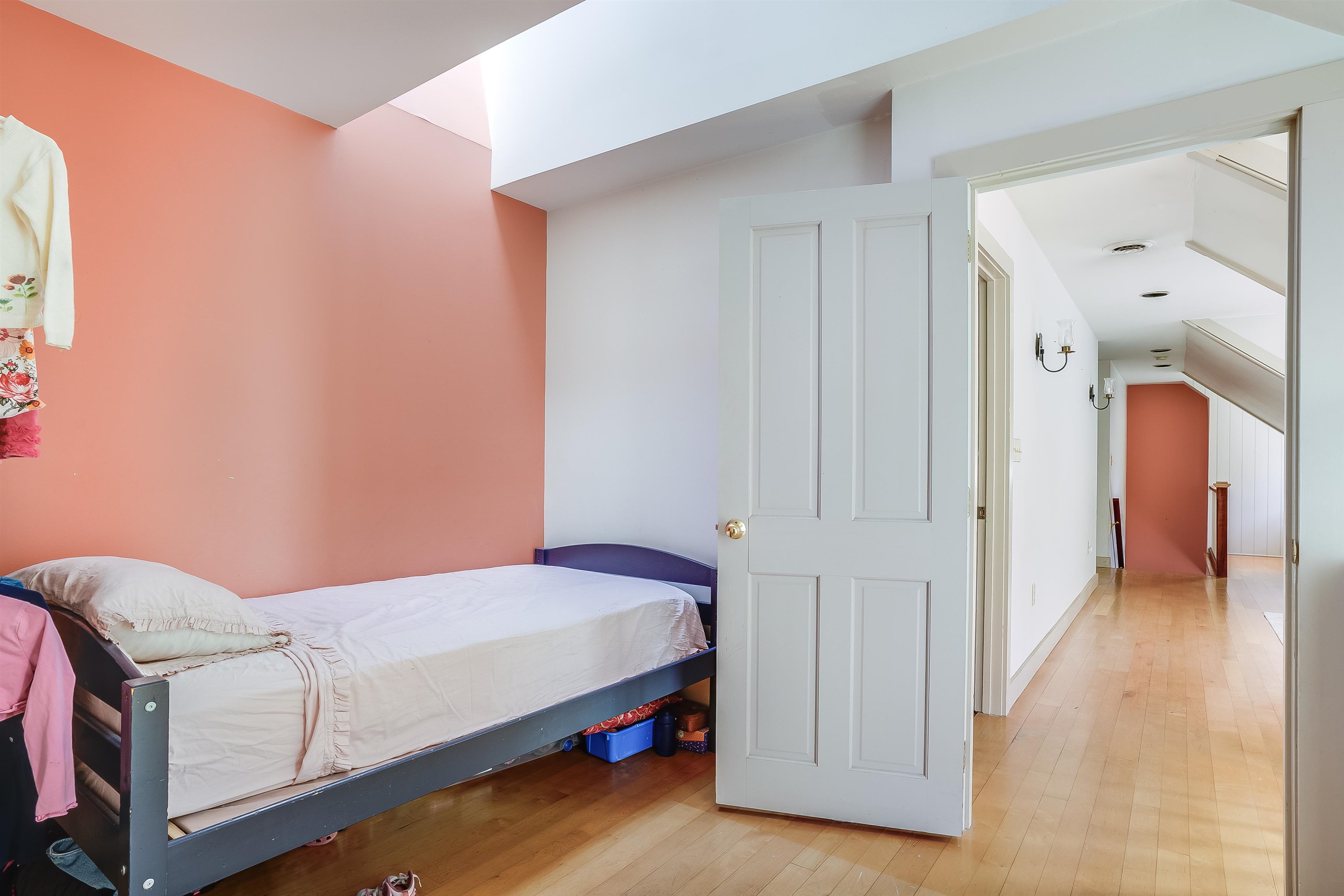 3 Elm Hill Rd, Peterborough, NH 03458