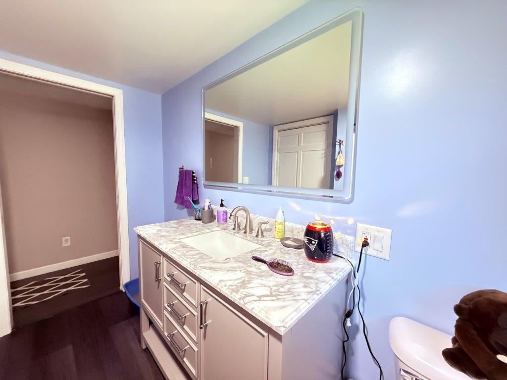 Full Bath On First Floor 24044055