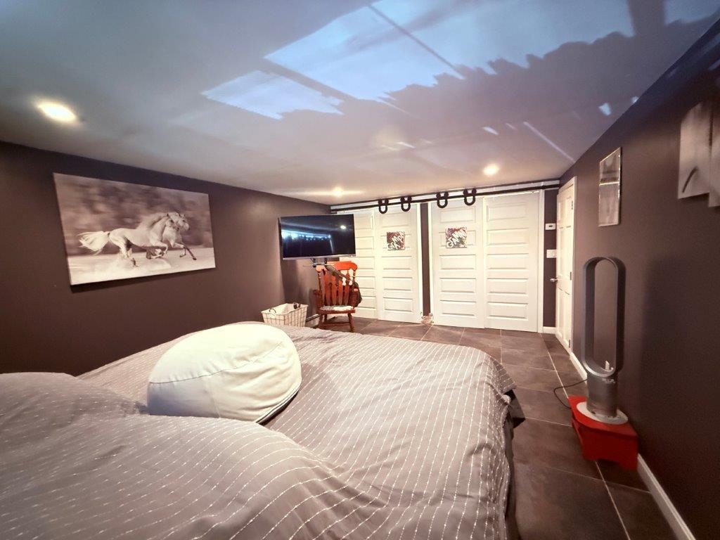 Primary Bedroom 24044028