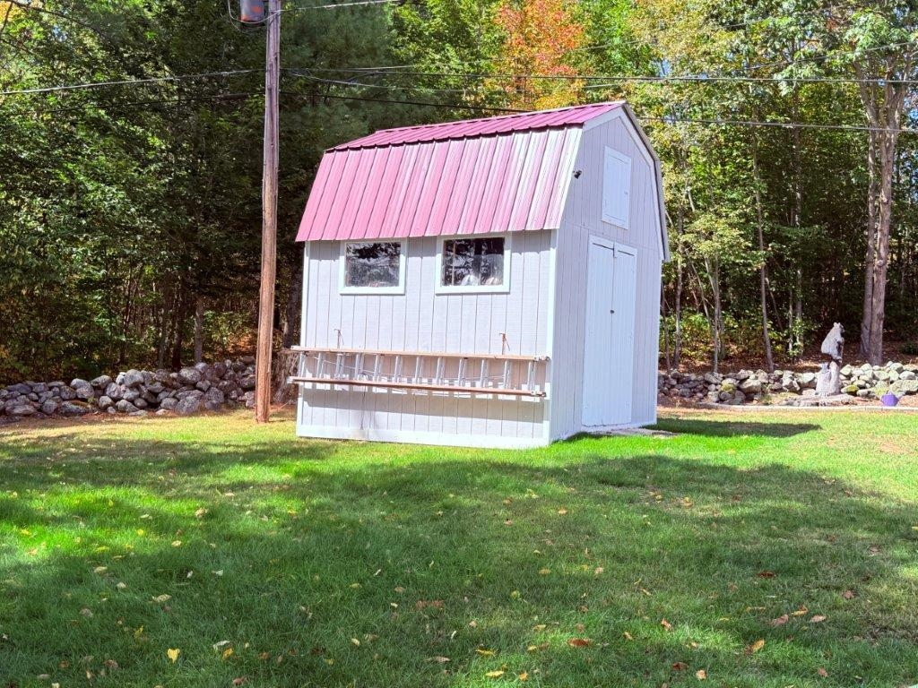 Gambrel Storage Shed 24044238