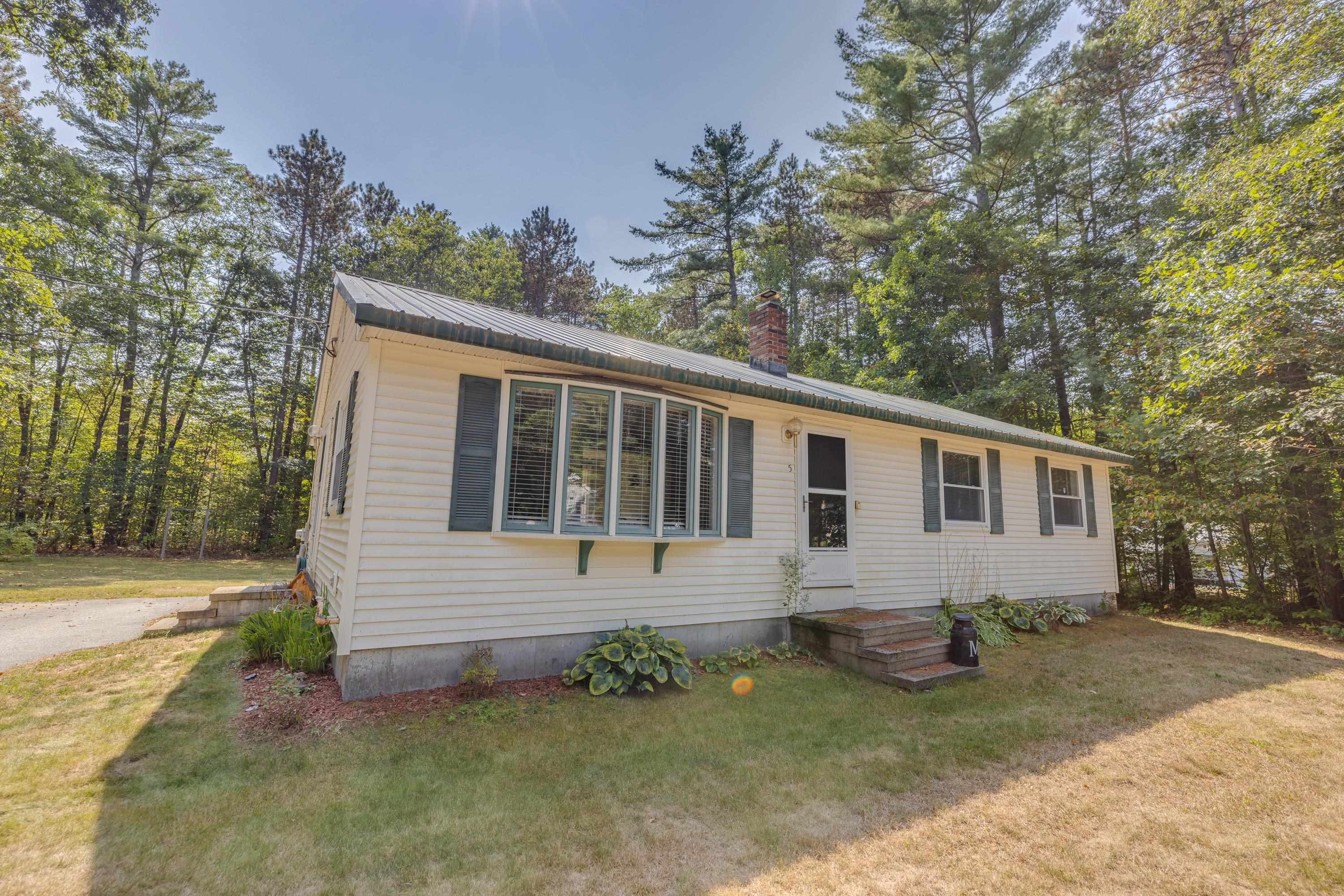 Campton NH Home for sale $$345,000 $262 per sq.ft.