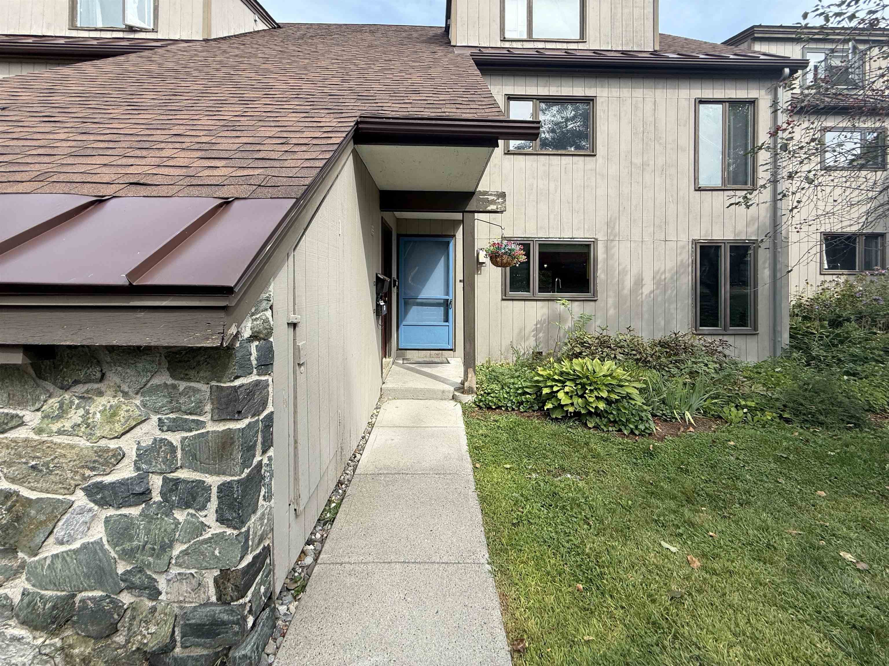 Hanover NH Condo for sale $500,000 $300 per sq.ft.