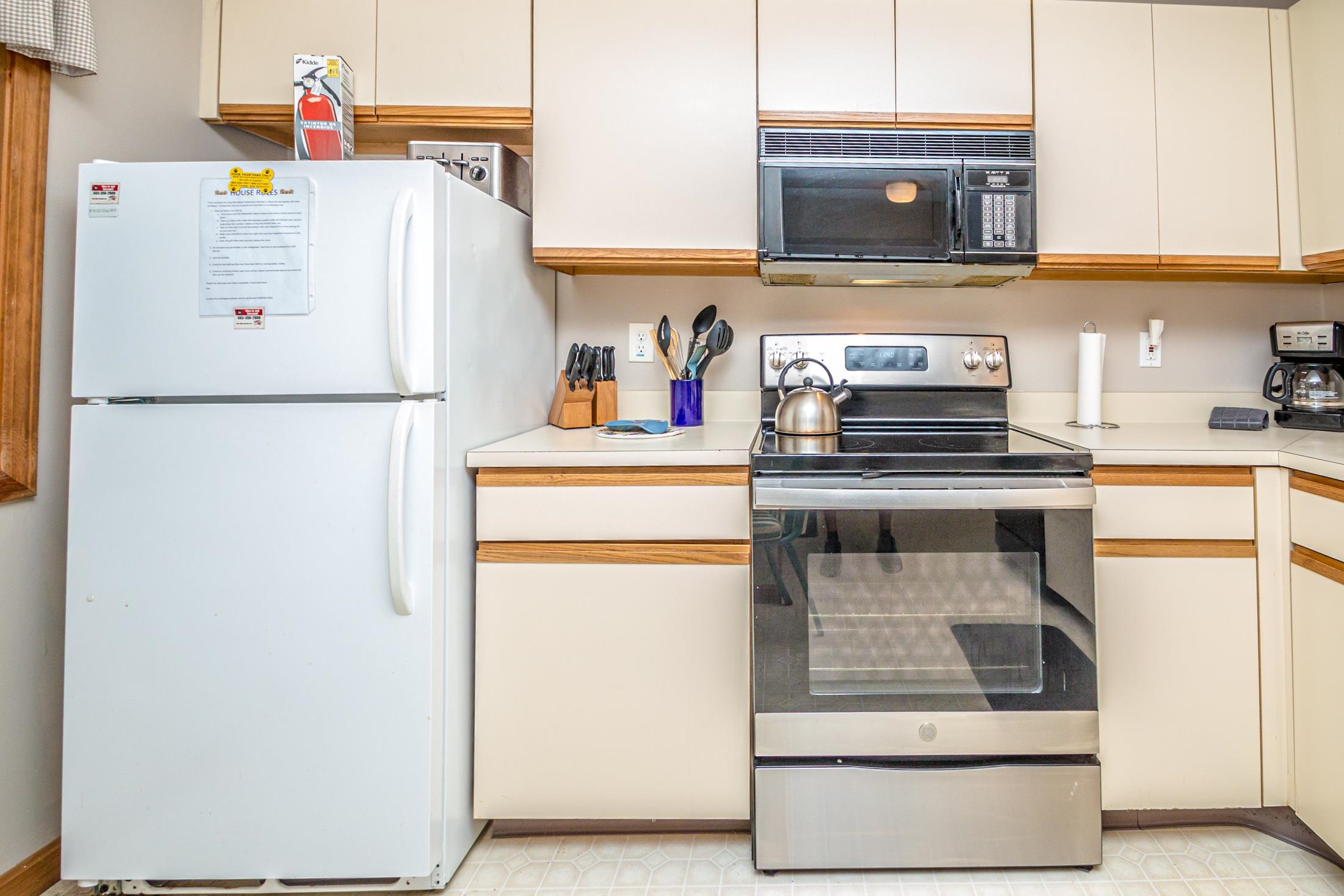 17 Purple Finch Rd, Conway, NH 03860