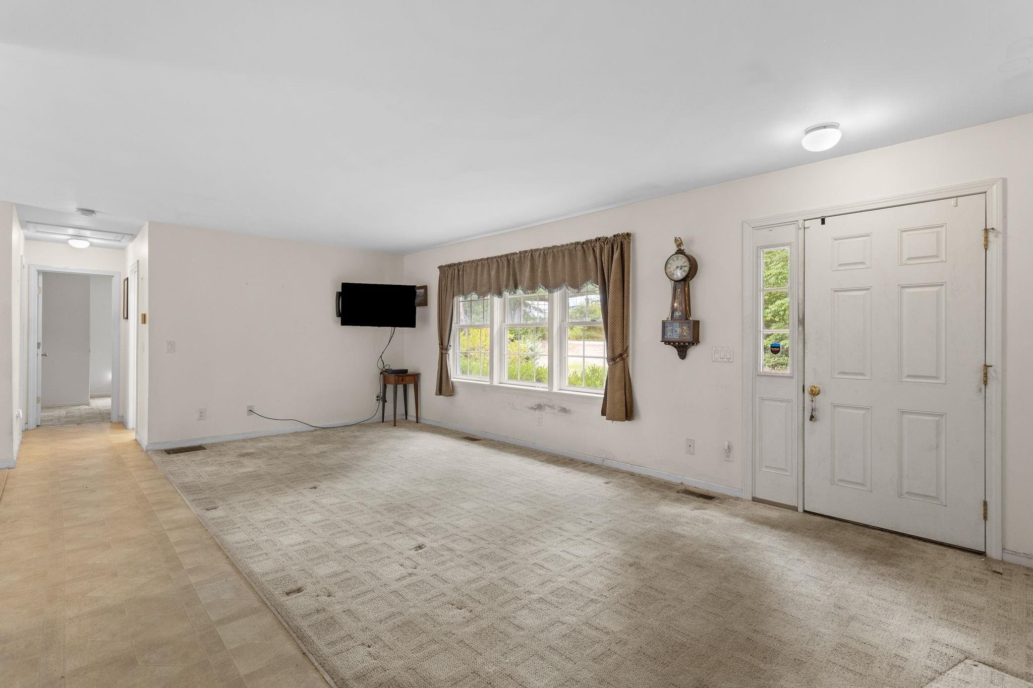 Homes for sale in Chichester, NH | 66 Staniels Rd, Chichester, NH 03258 | MLS# 5060896