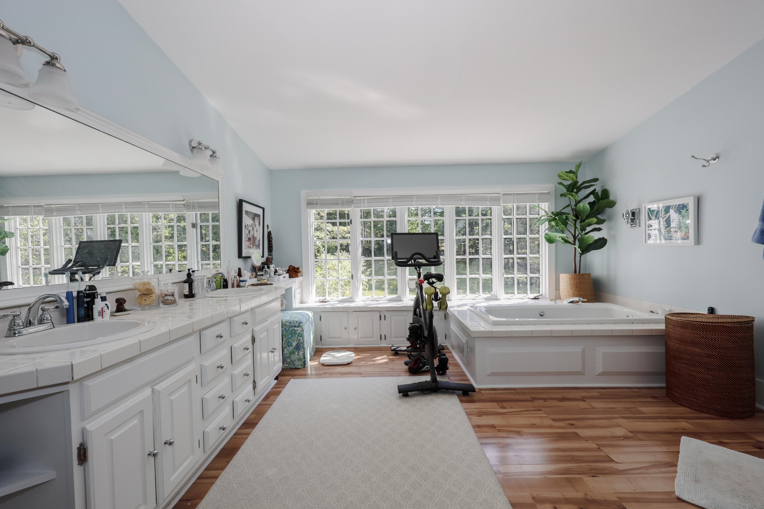 89 Old Henniker Rd, Hopkinton, NH 03229