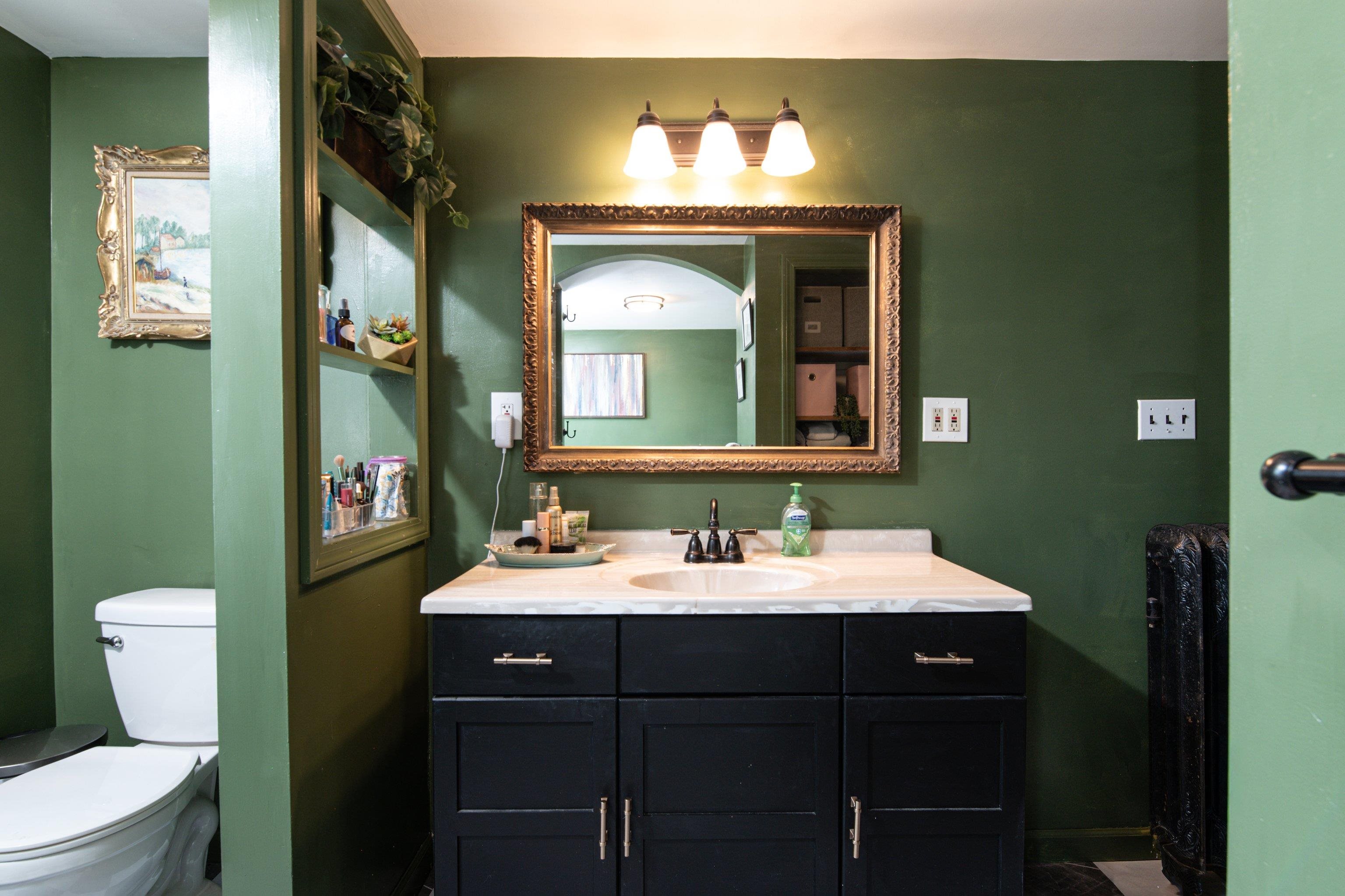 NICELY APPOINTED BATHROOM ON SECOND FLOOR