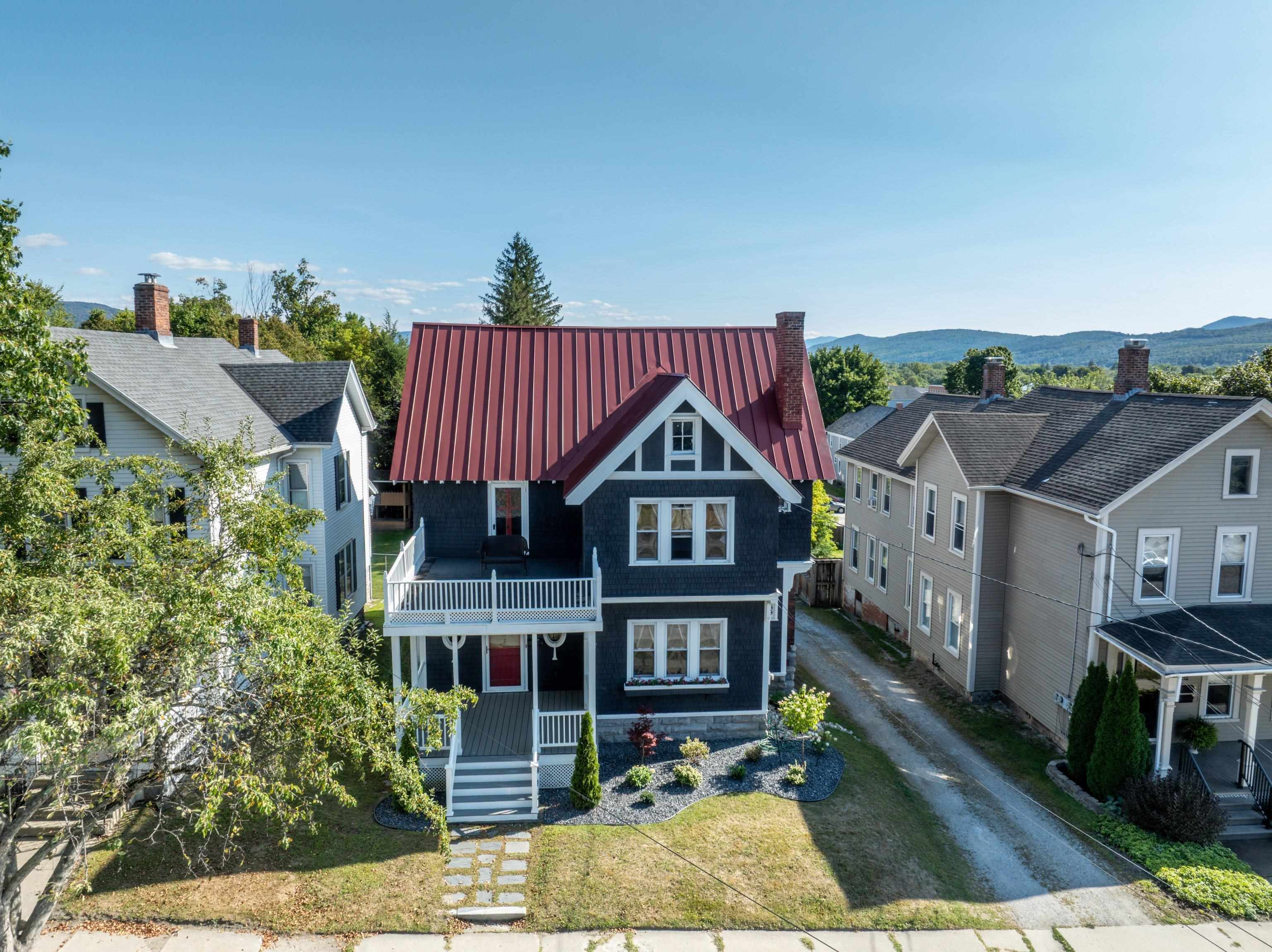 COLOR AND TEXTURE STAND OUT