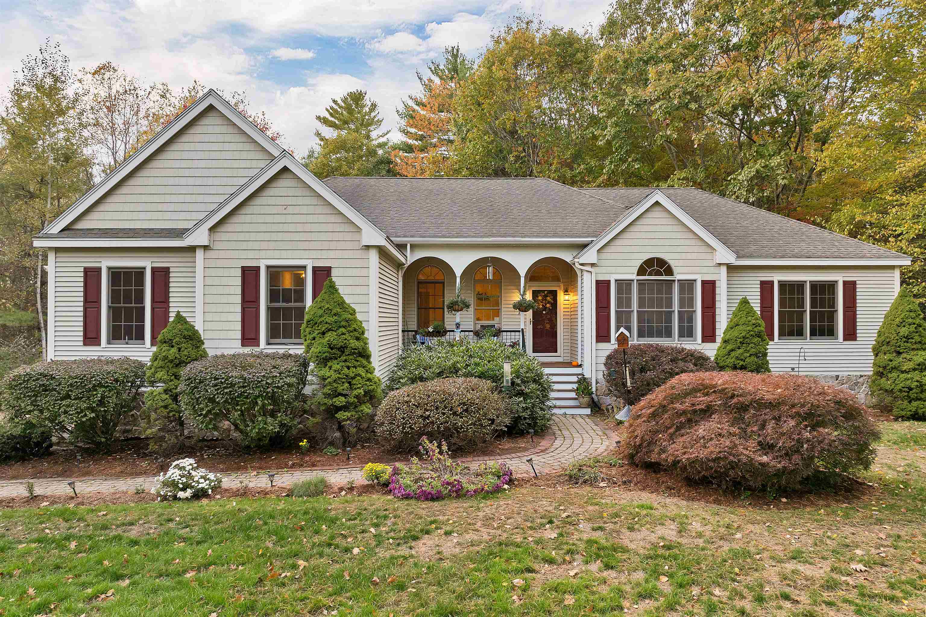 MLS 5060997: 12 Parshley Lane, Brentwood NH