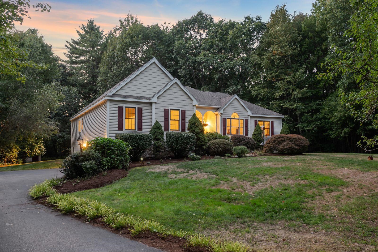 MLS 5060997: 12 Parshley Lane, Brentwood NH