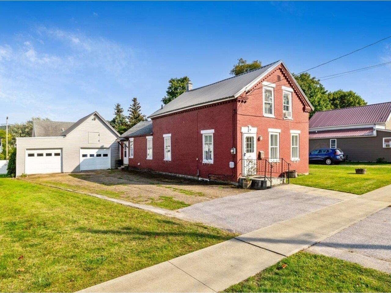 Homes for sale in St. Albans City, VT | 19 North Elm St, St. Albans City, VT 05478 | MLS# 5061087