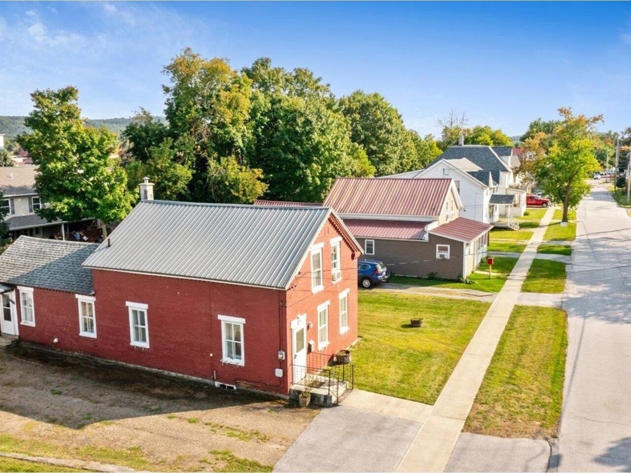 Homes for sale in St. Albans City, VT | 19 North Elm St, St. Albans City, VT 05478 | MLS# 5061087