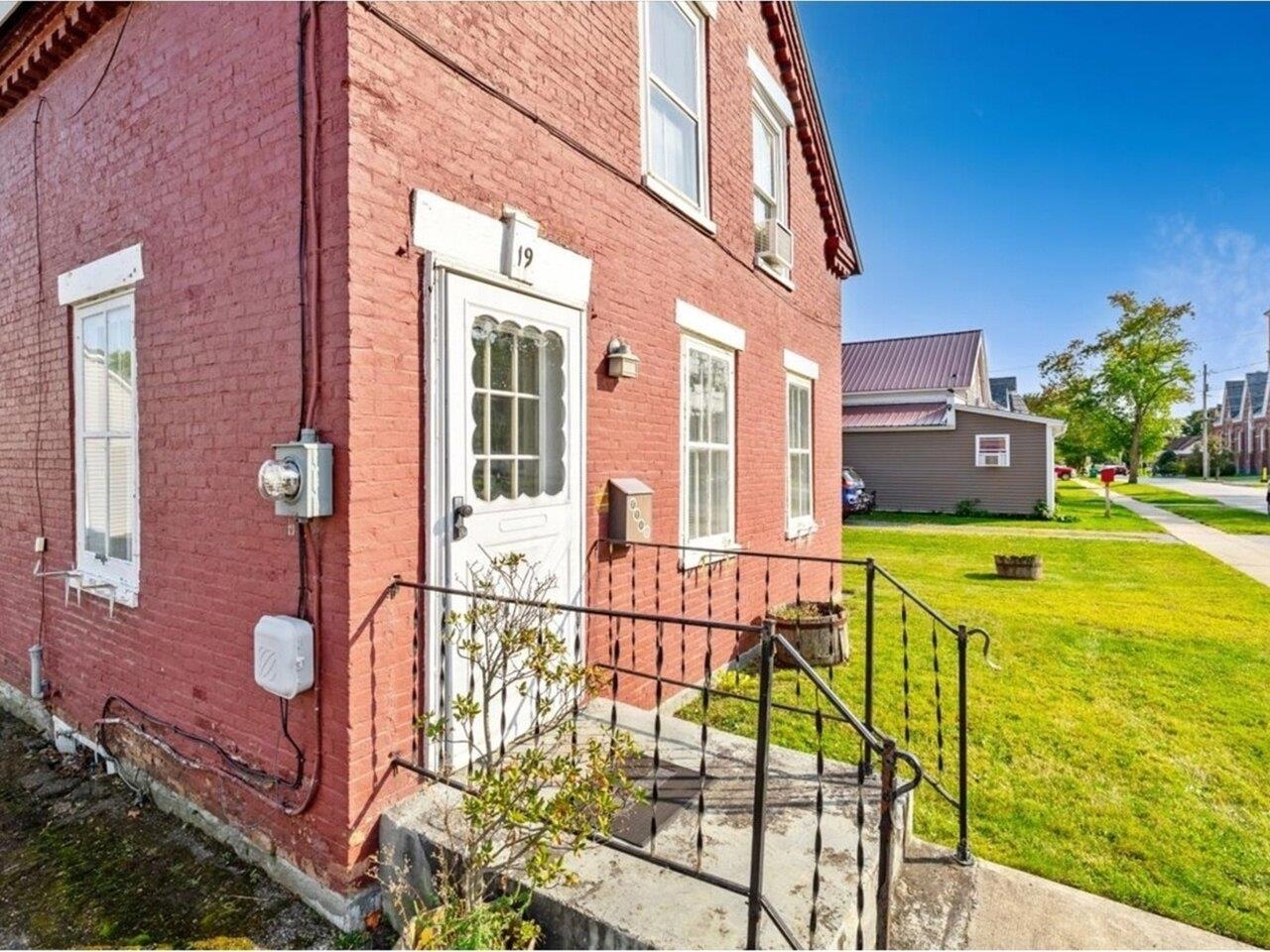 Homes for sale in St. Albans City, VT | 19 North Elm St, St. Albans City, VT 05478 | MLS# 5061087