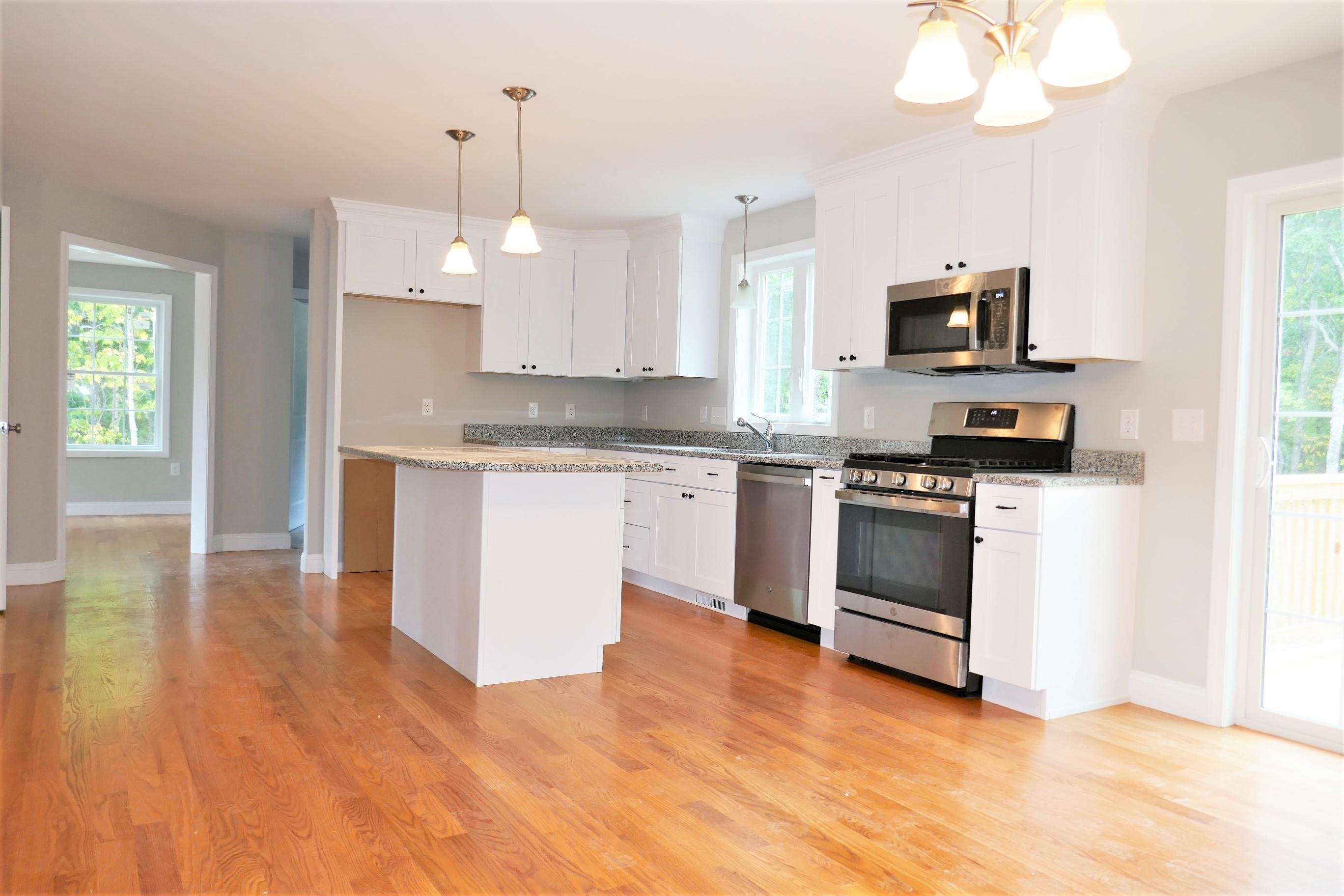 15 Bald Hill Rd, Raymond, NH 03077