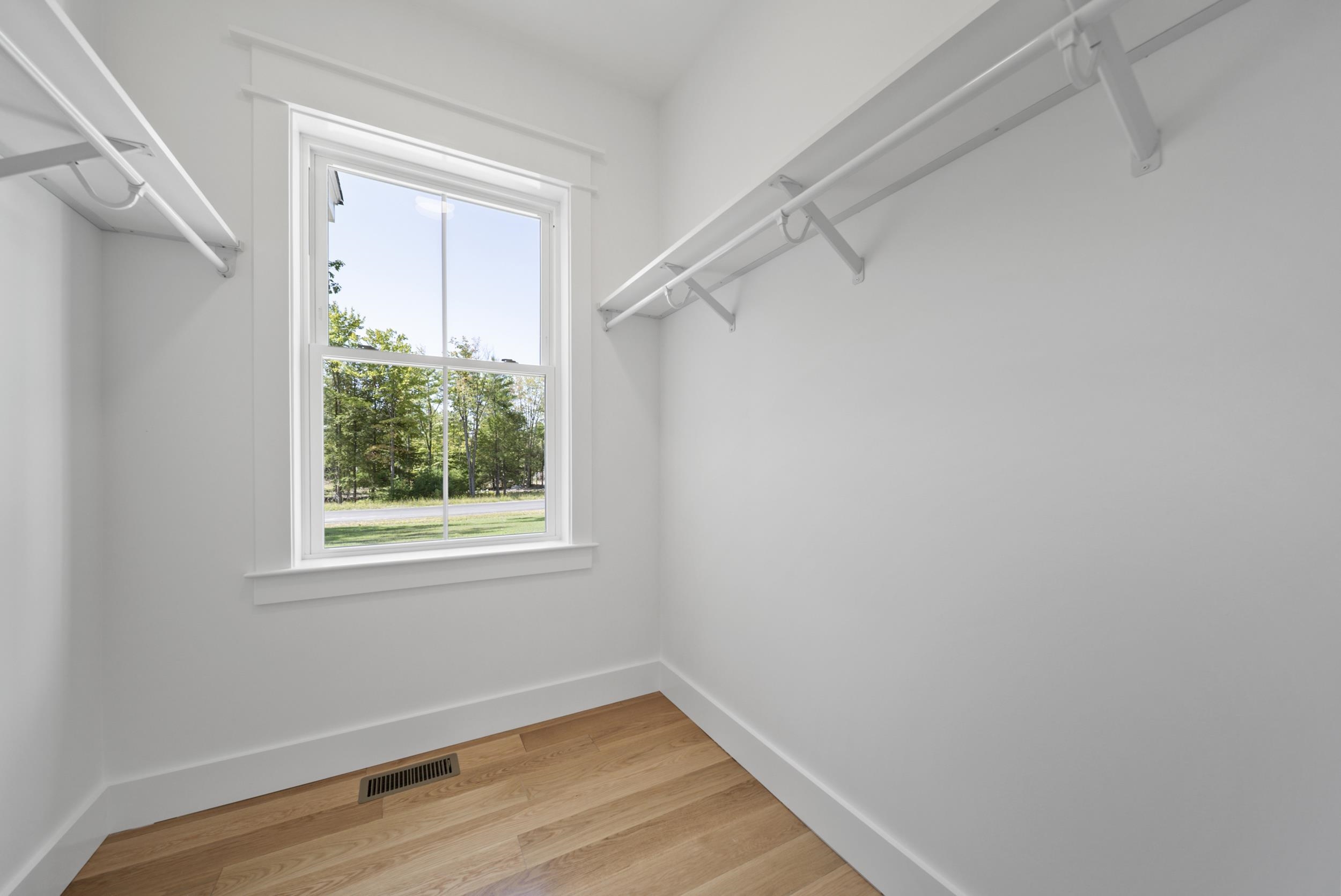 29 Westover Ln, Bow, NH 03304