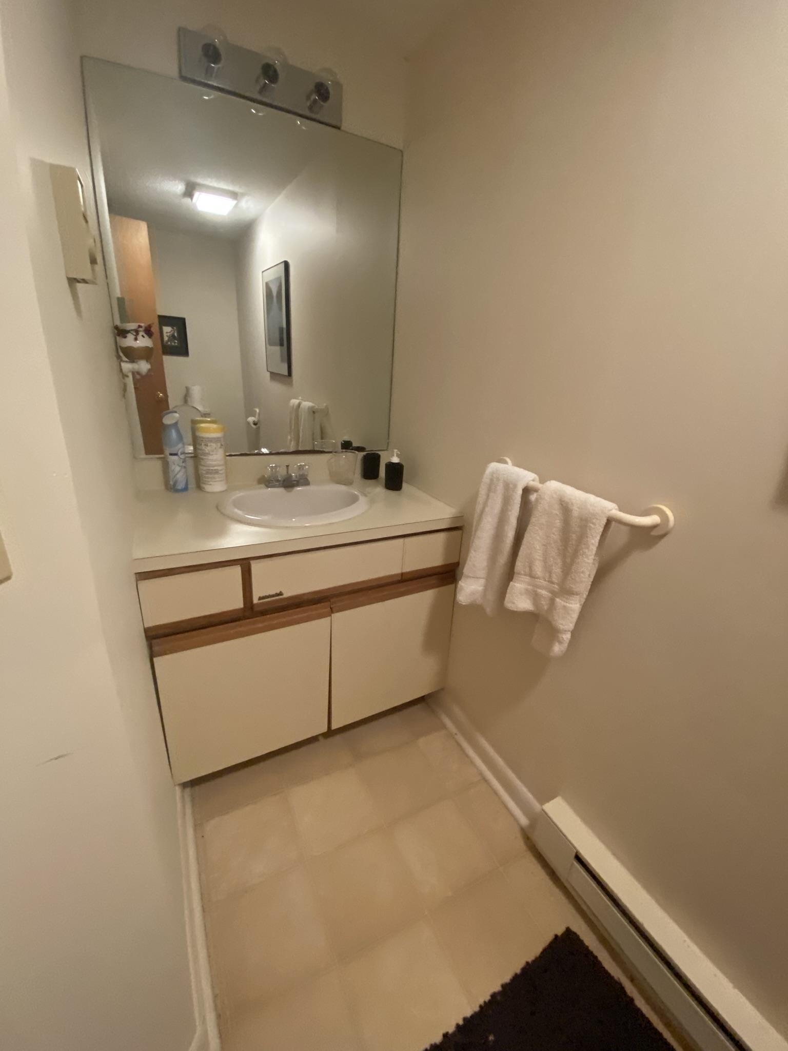 3/4 bath with primary BR