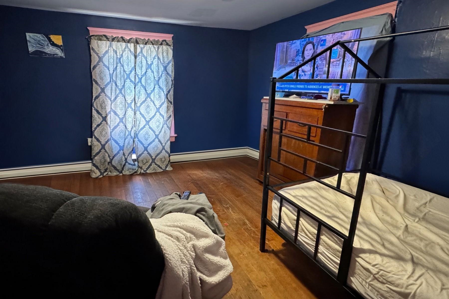 Bedroom 4 24108285