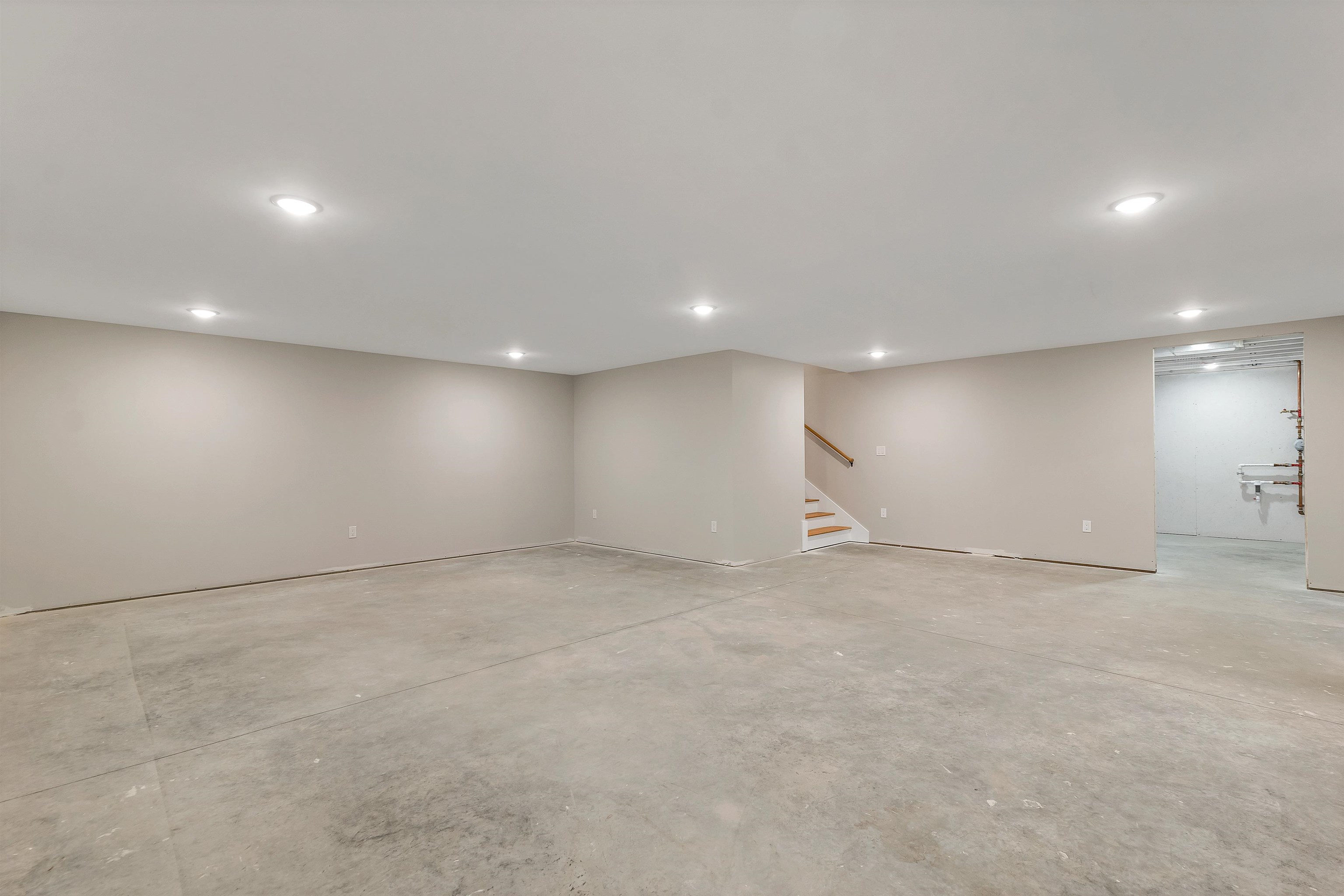 18 Woodland Grove Rd, Conway, NH 03818