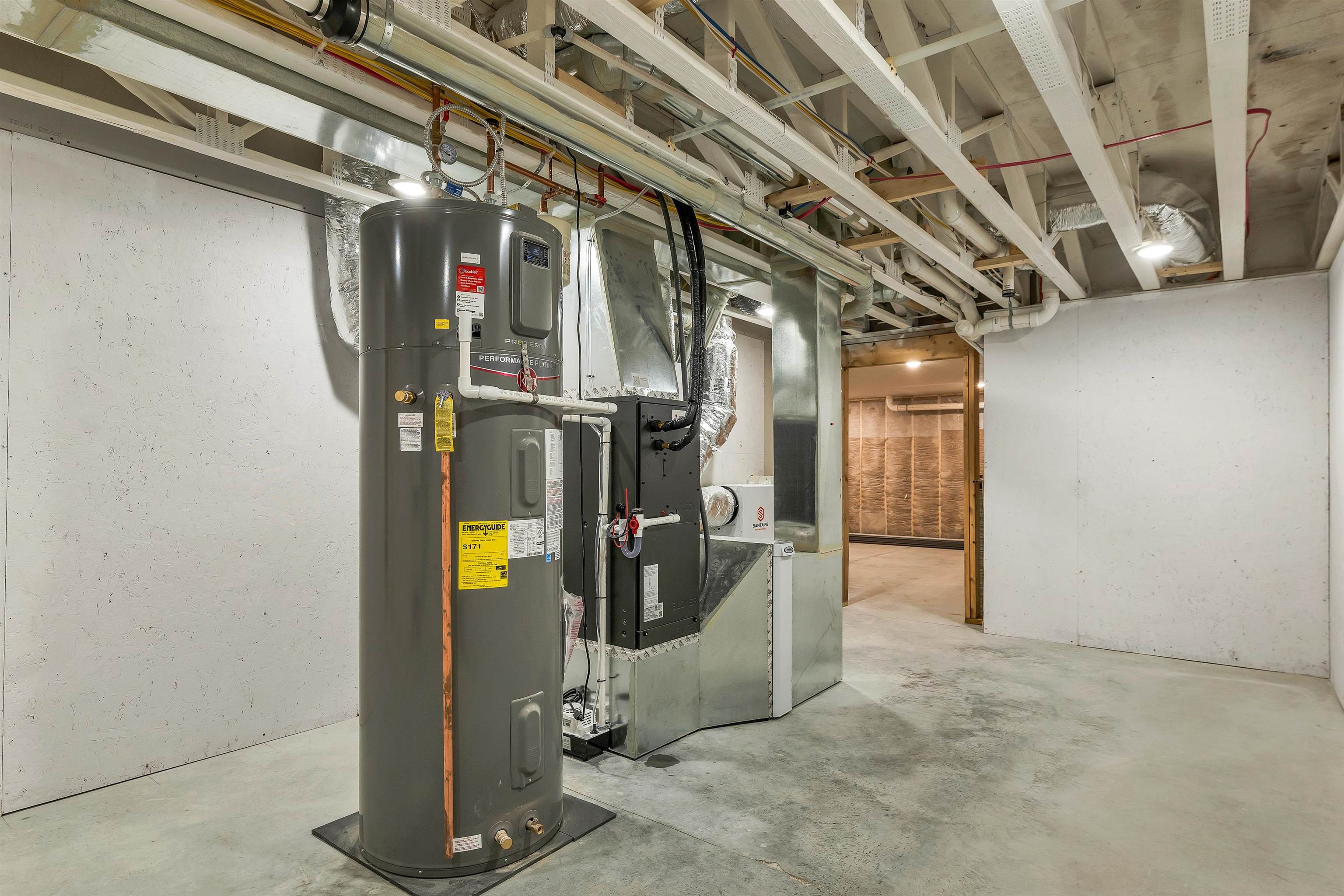 18 Woodland Grove Rd, Conway, NH 03818