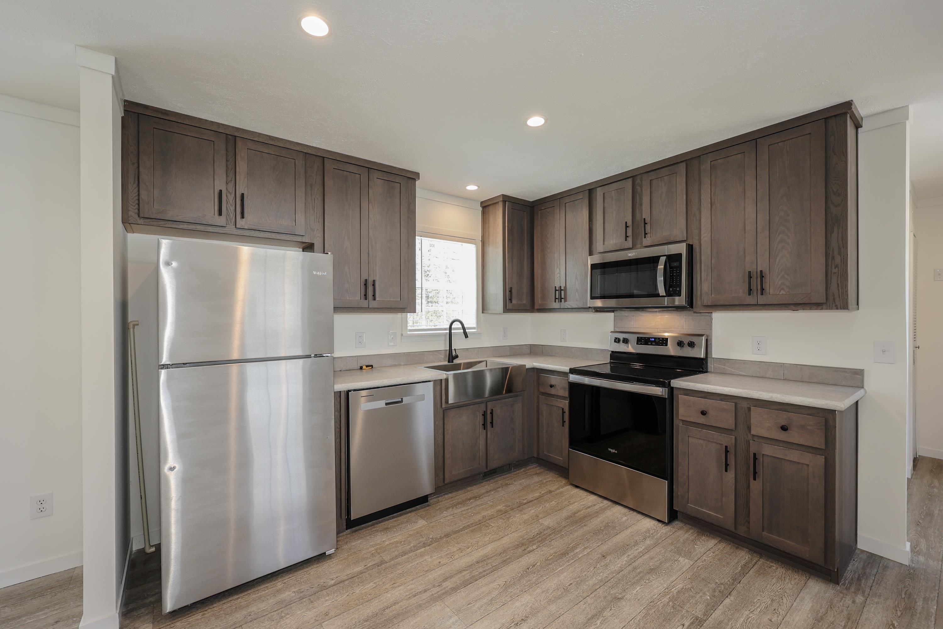 25 Schult St, Keene, NH 03431