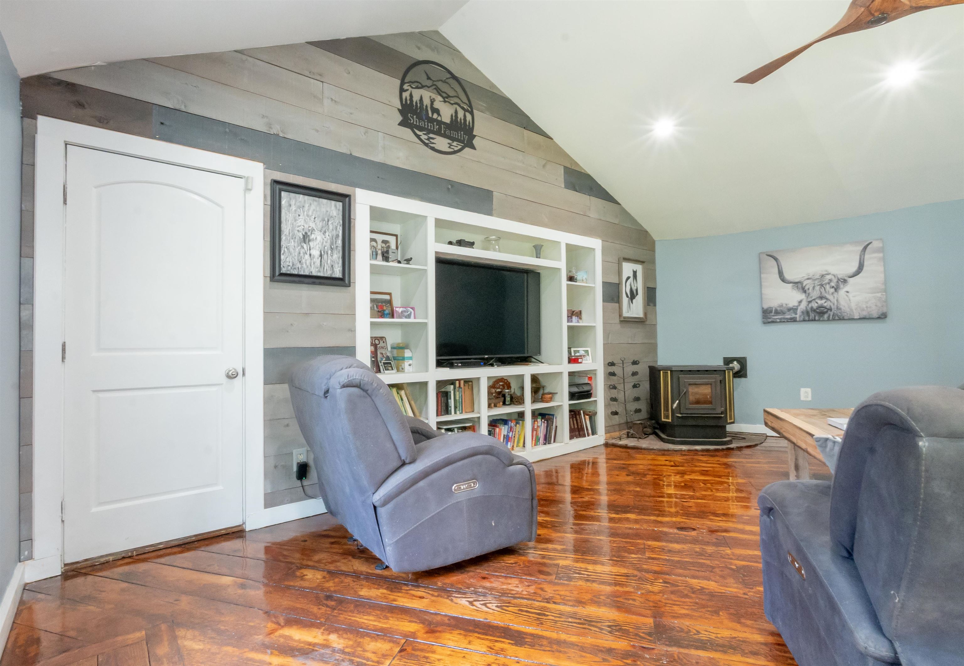 Homes for sale in Hinsdale, NH | 231 Chesterfield Rd, Hinsdale, NH 03451 | MLS# 5061503