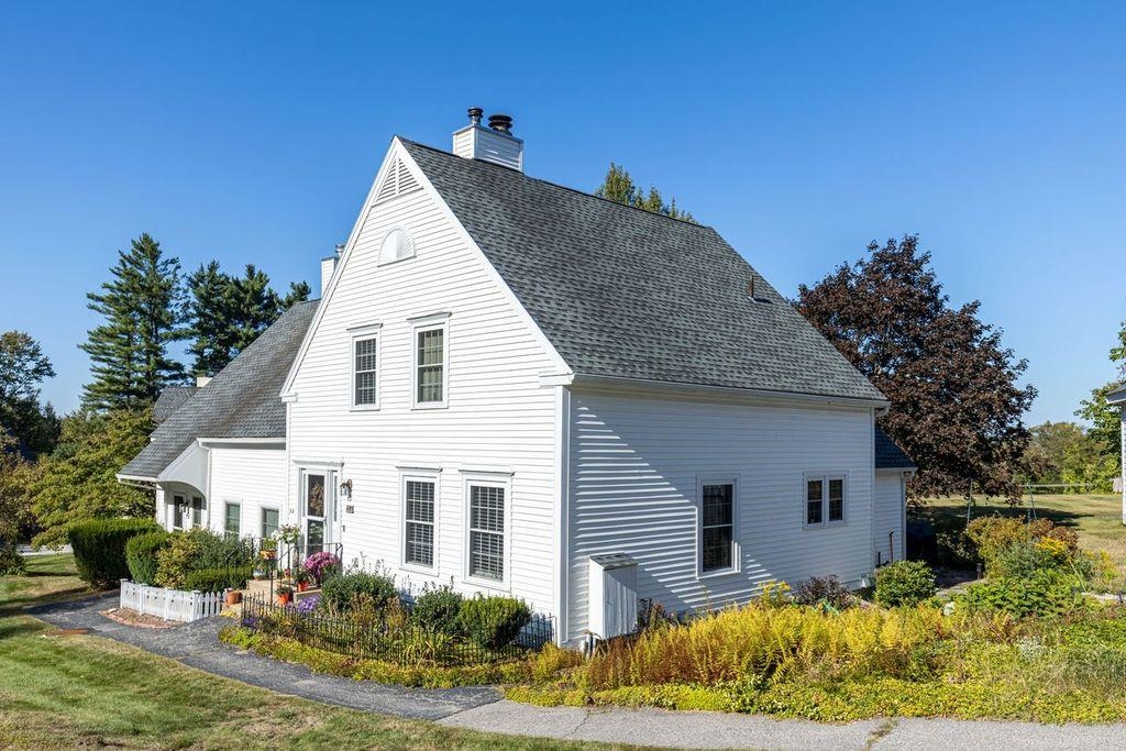 Goffstown NH Condo for sale $$439,900 $188 per sq.ft.