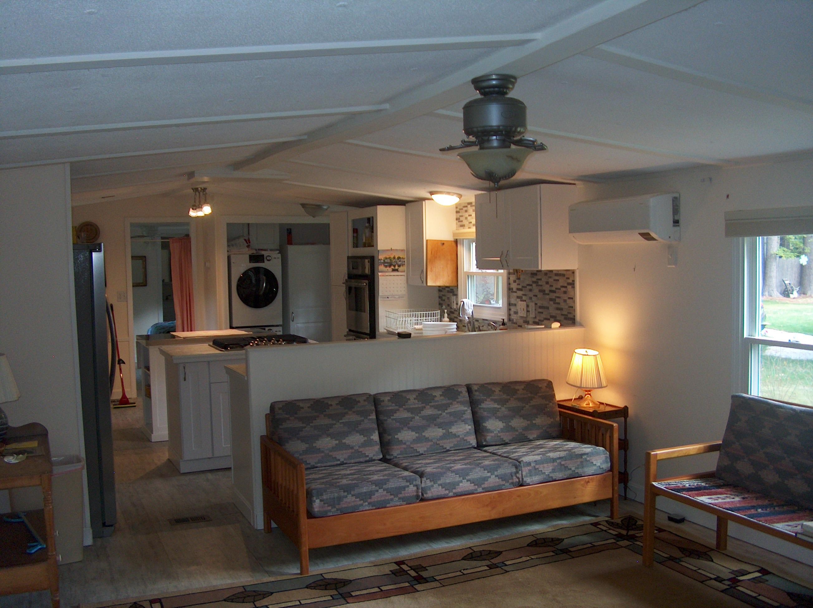 18 Dawn Dr, Concord, NH 03303