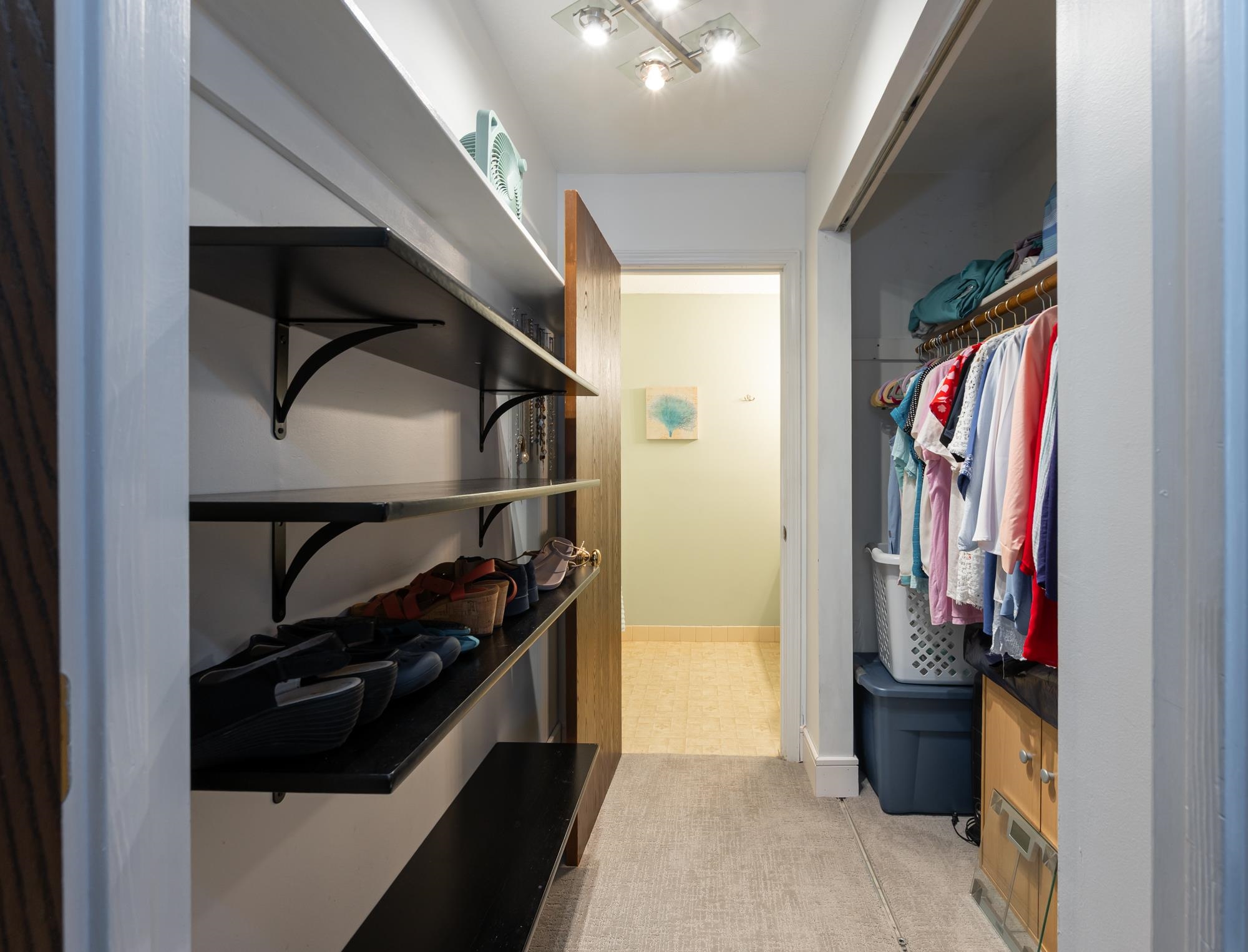 19 Country Club Dr #29, Manchester, NH 03102