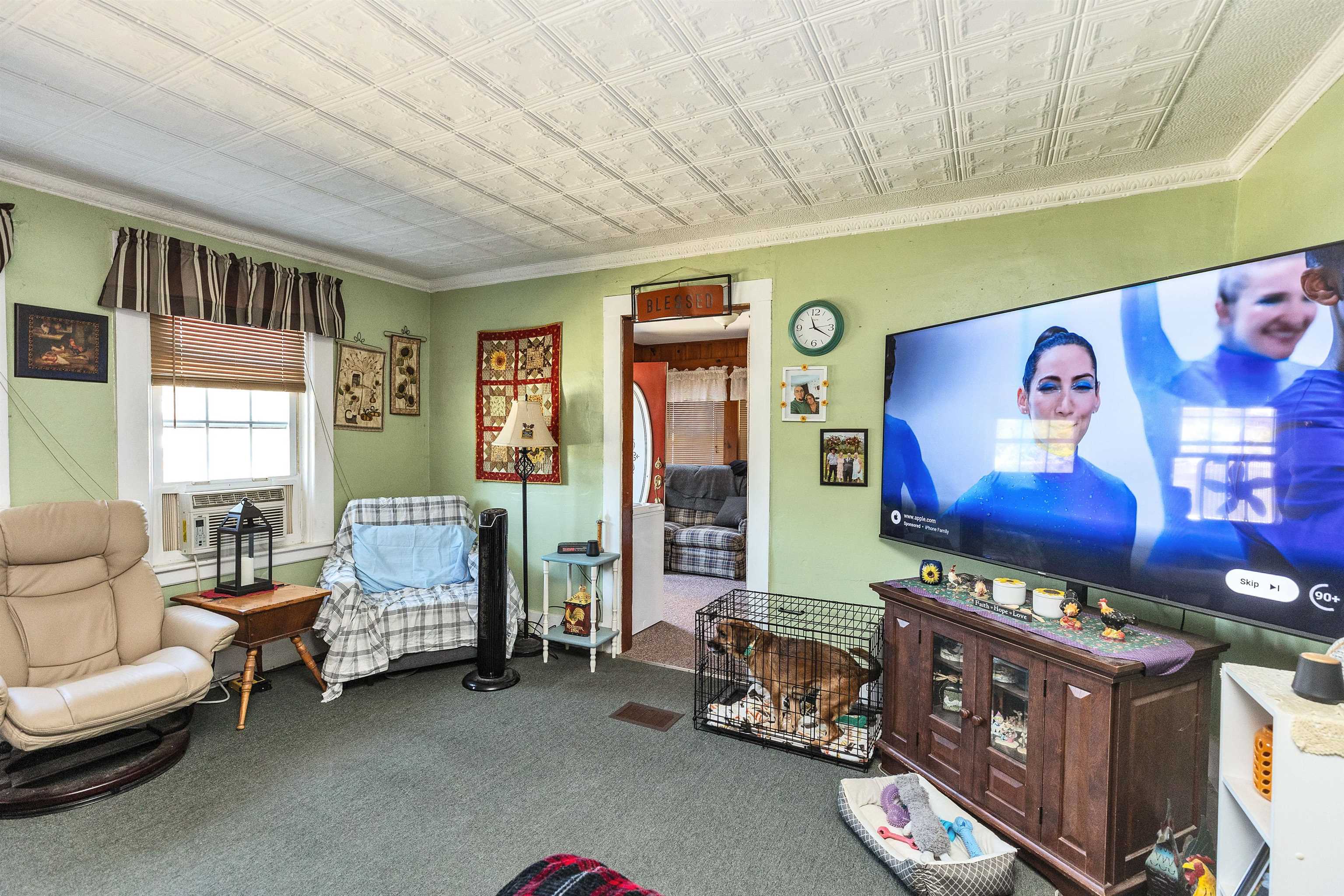 16 River St, Greenville, NH 03048