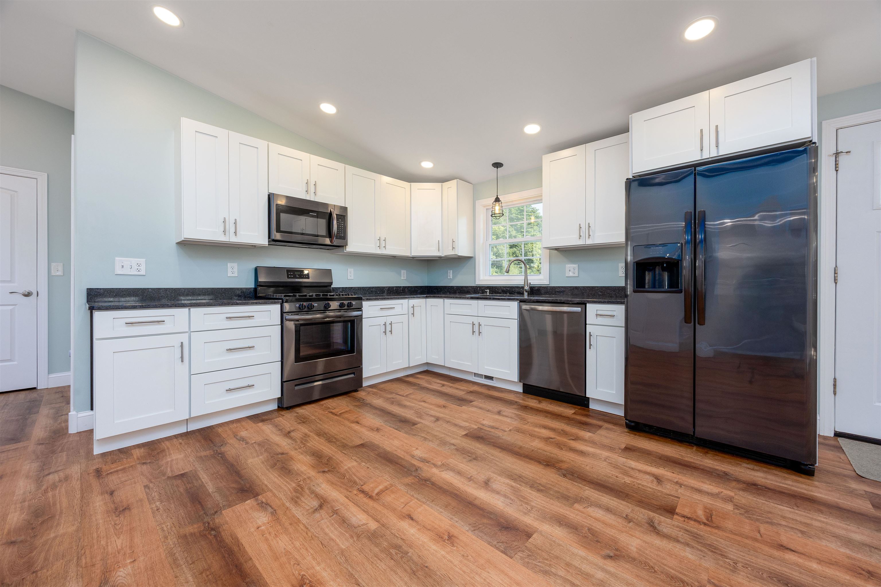 361 Dover Rd, Chichester, NH 03258