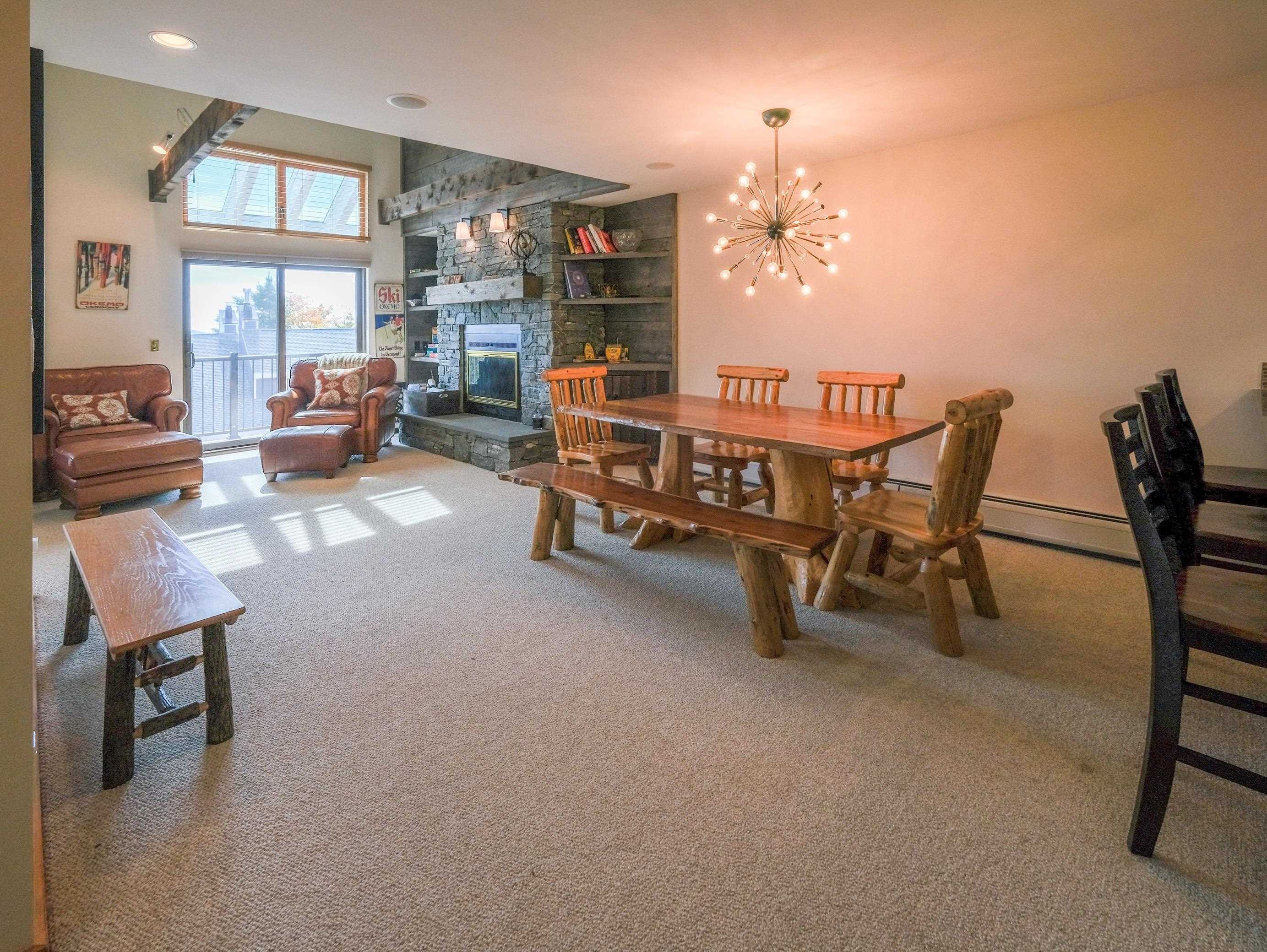 Dining area 24099187