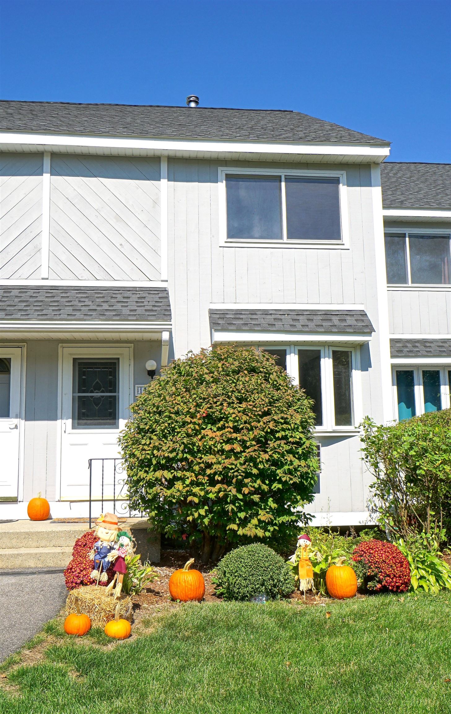 Manchester NH Condo for sale $$379,900 $267 per sq.ft.