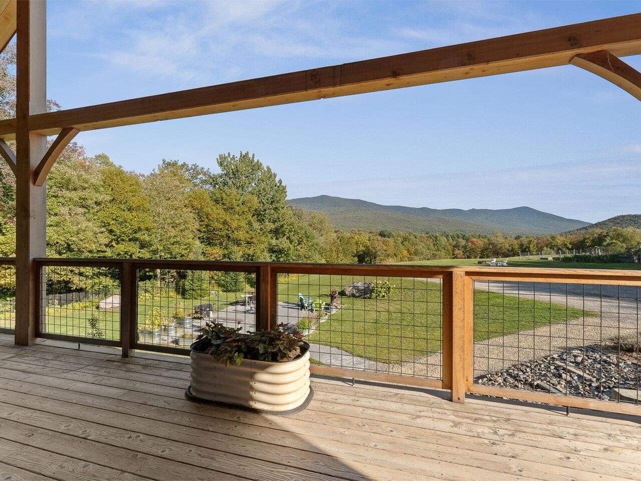 Homes for sale in Starksboro, VT | 242 Meadow Brook Dr, Starksboro, VT 05487 | MLS# 5062148