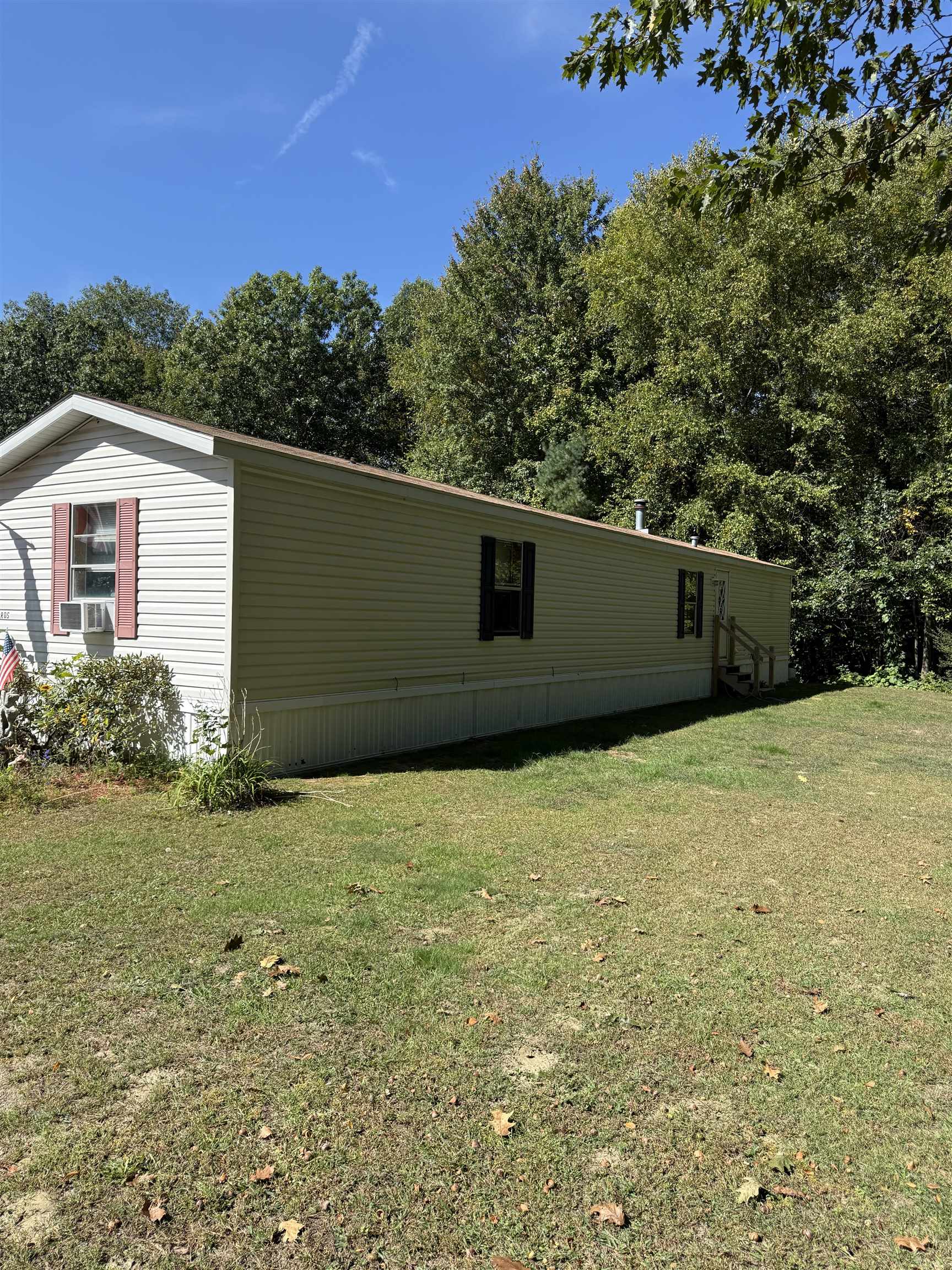 CHARLESTOWN NH Mobile_Home for sale $$40,000 | $43 per sq.ft.