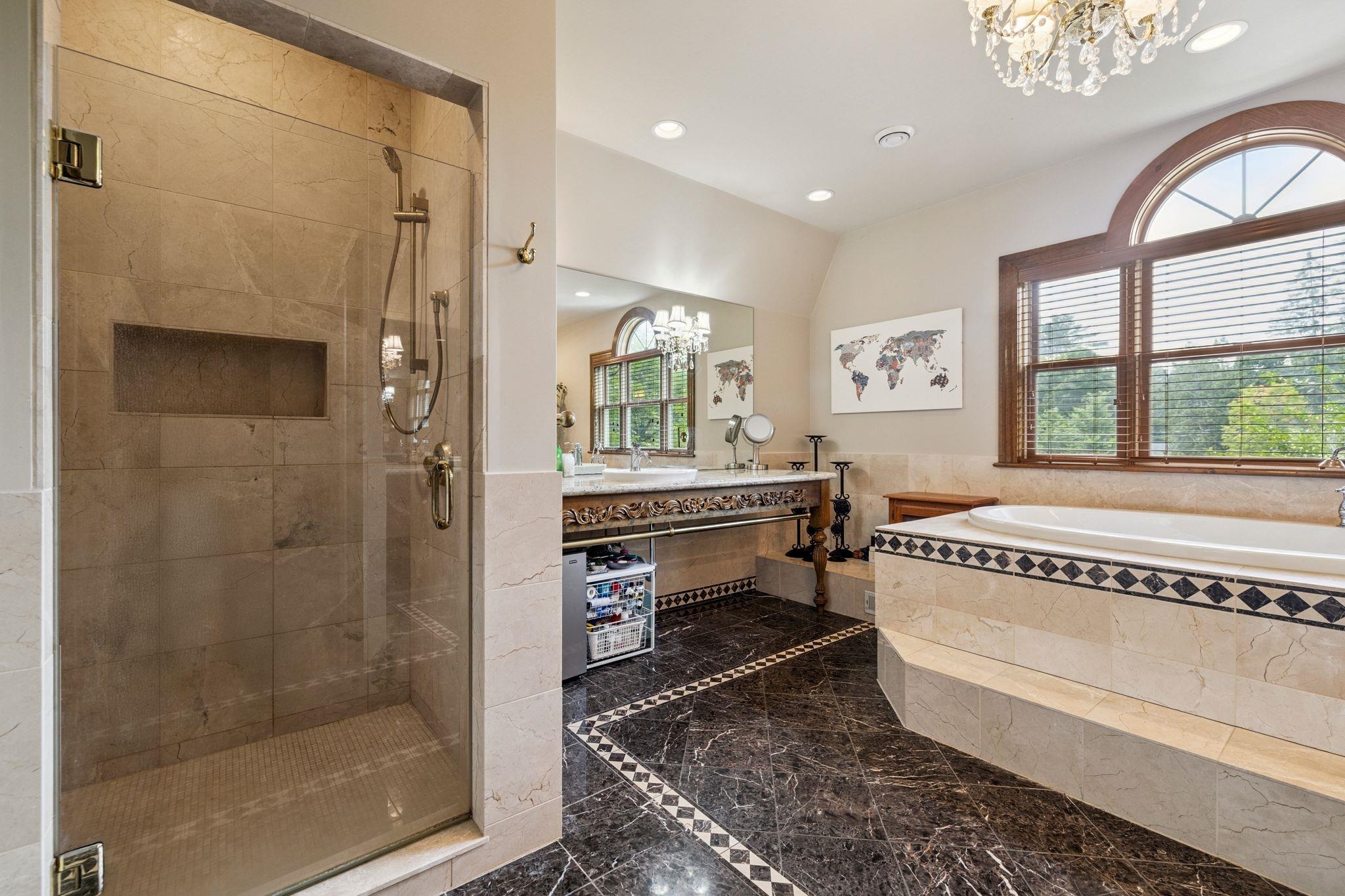 Primary bath in owners