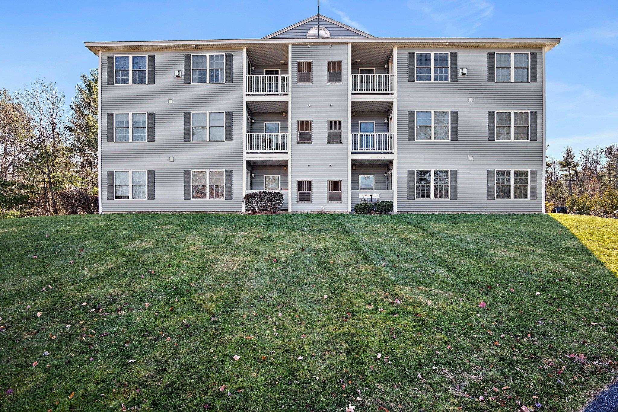 Homes for sale in Londonderry, NH | 16 Crestview Cir #190, Londonderry, NH 03053 | MLS# 5062402