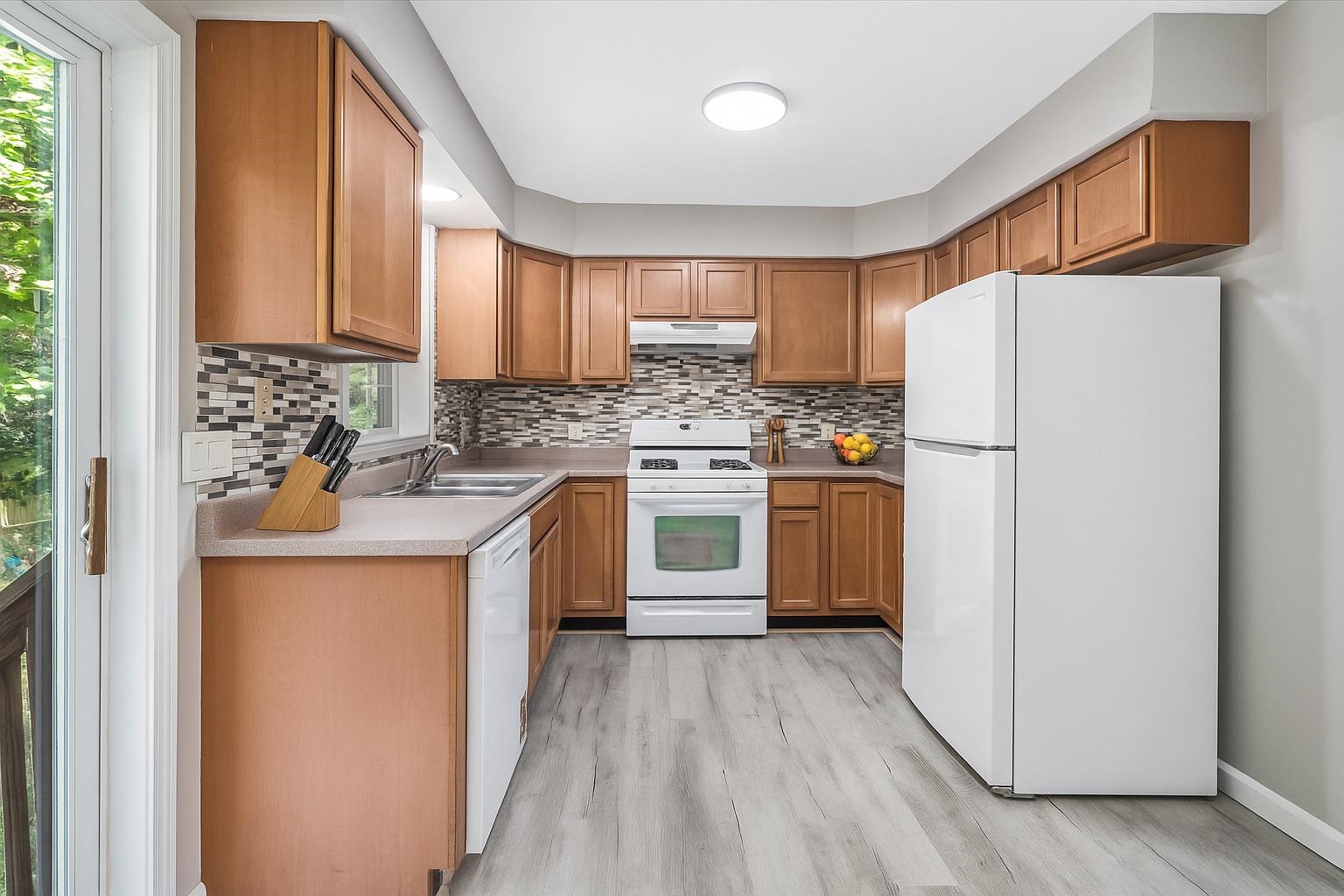 Homes for sale in Manchester, NH | 49 Harvell St #9, Manchester, NH 03102 | MLS# 5062459