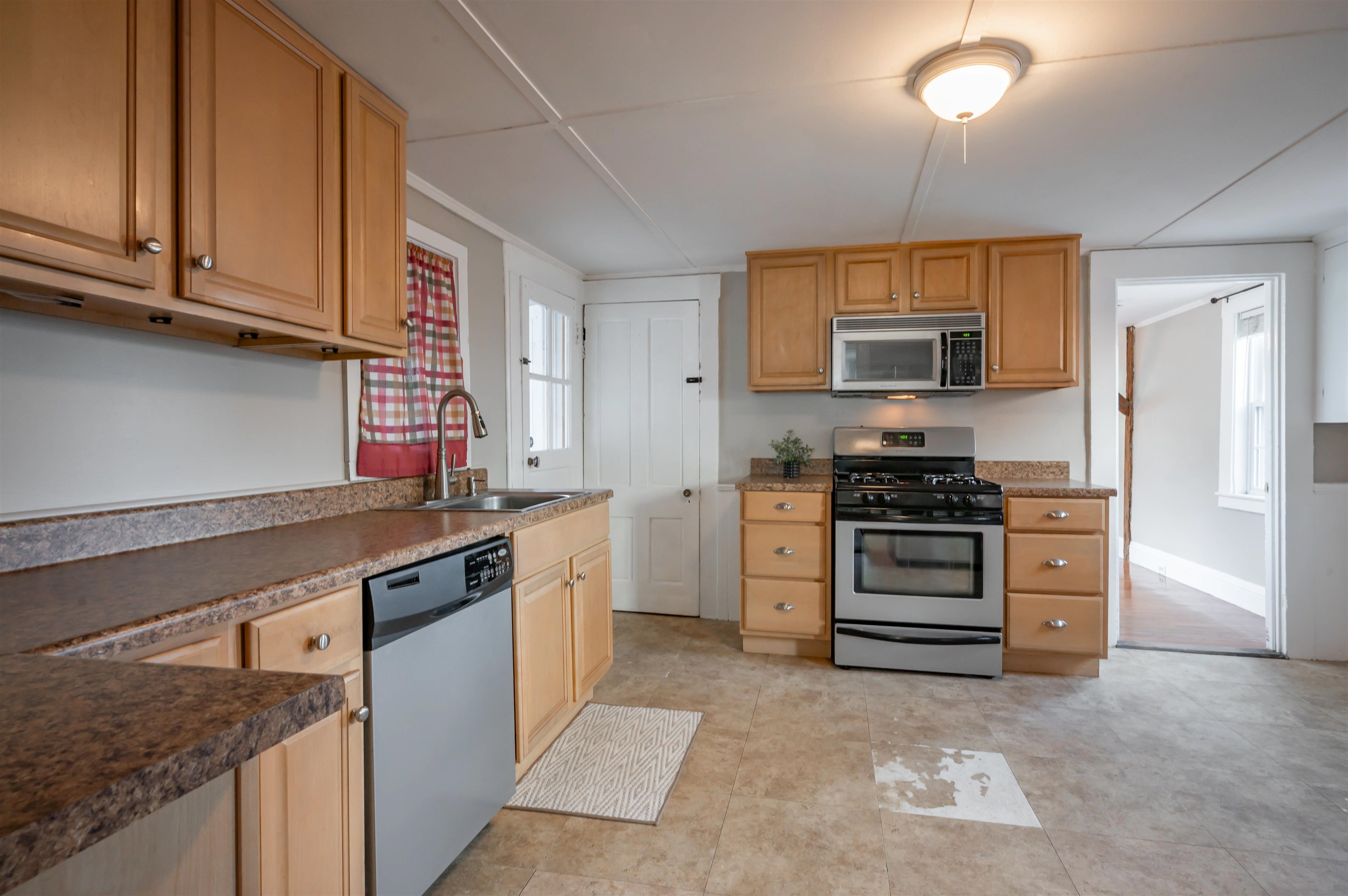 Ample Counter Space!