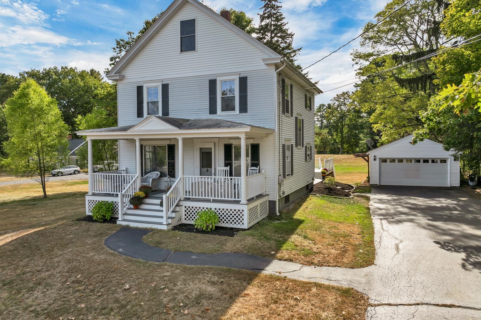 1420 Old North Main St, Laconia, NH 03246